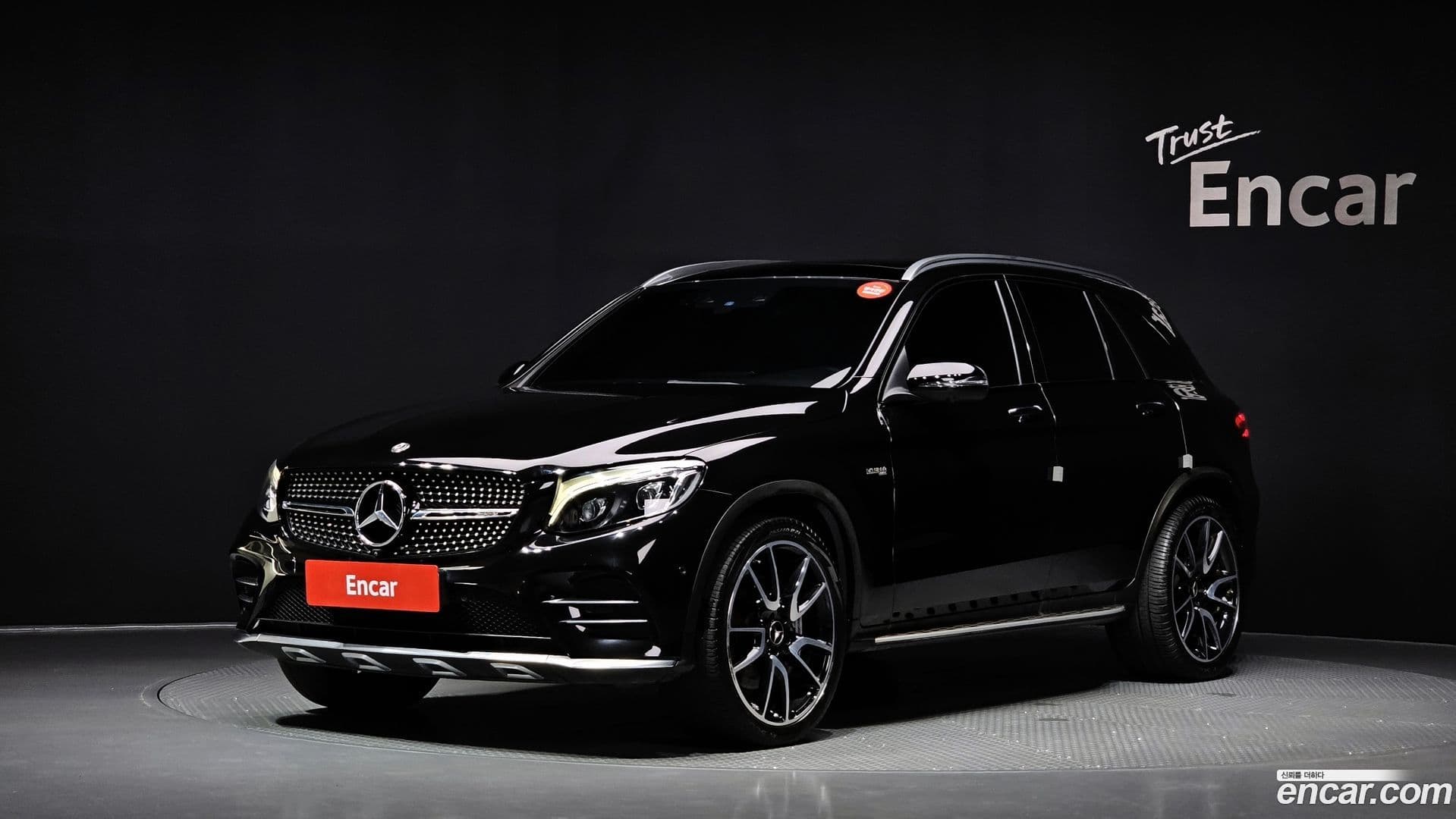 Main__Slider__Photo:GLC-Class Mercedes-Benz 2019.8-0