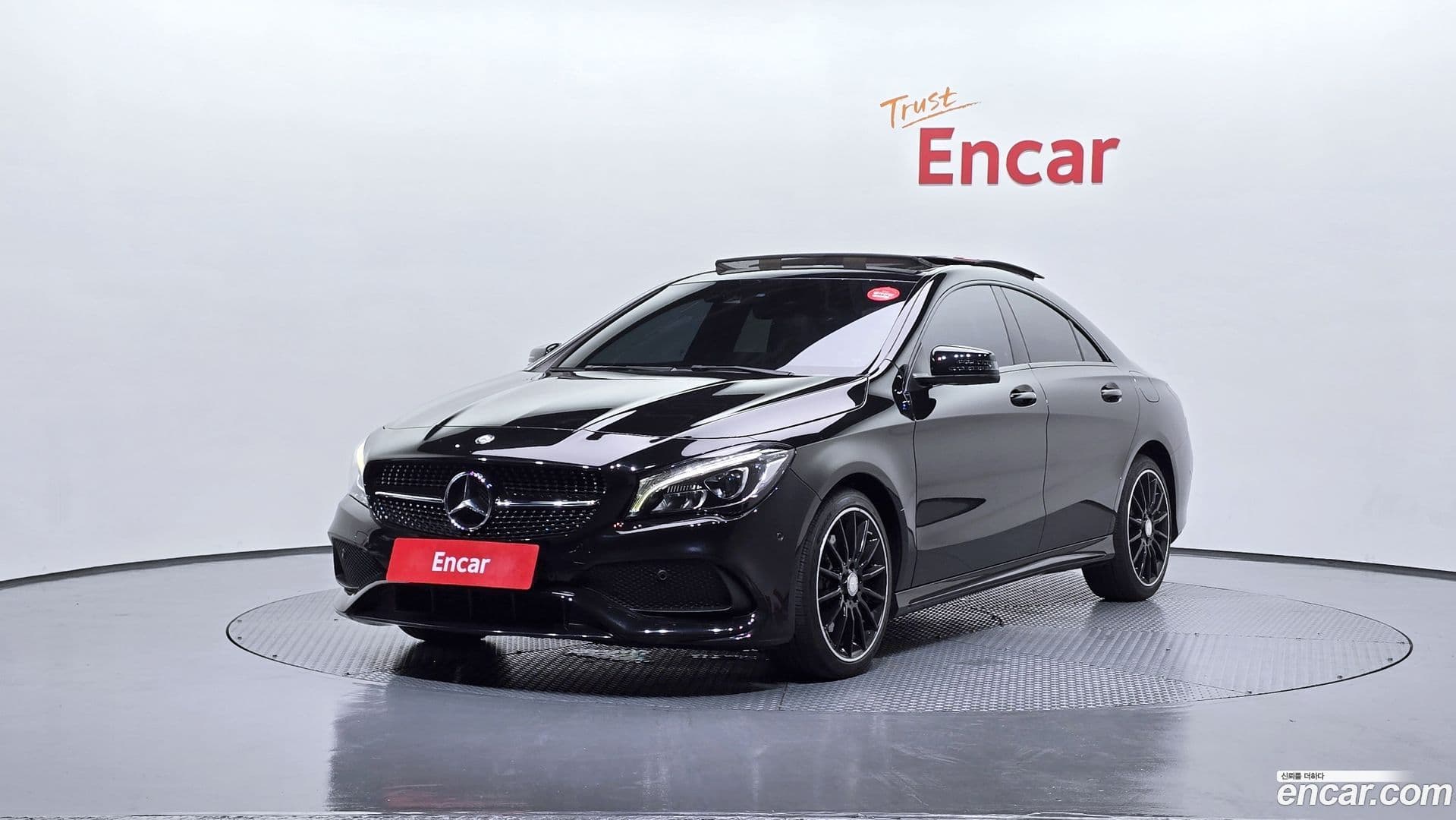 Main__Slider__Photo:CLA-Class Mercedes-Benz 2017.5-0