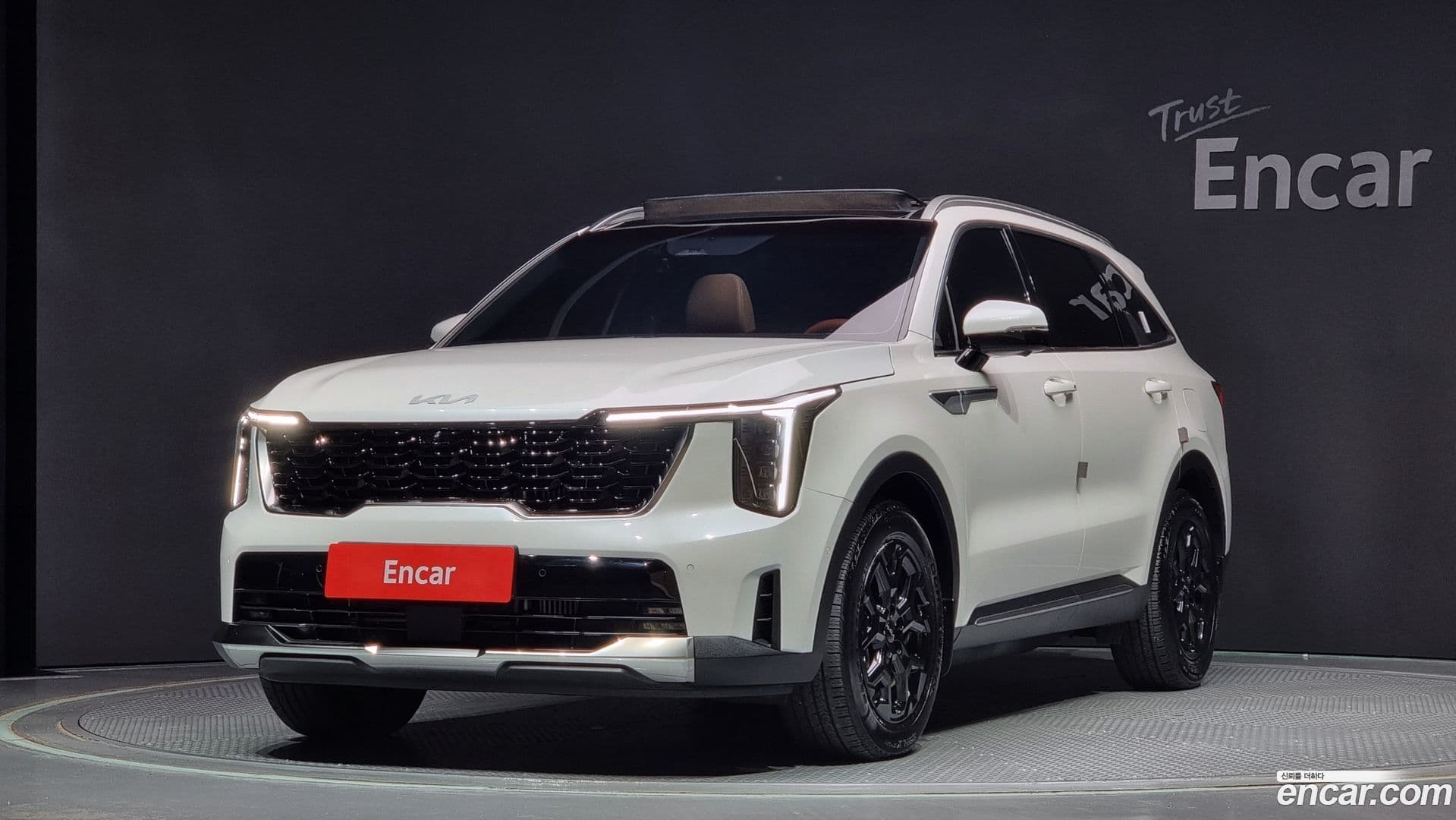 Main__Slider__Photo:Sorento Kia 2023.11-0