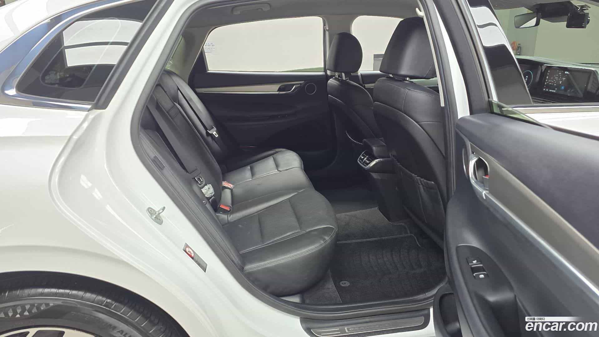 Grandeur Hyundai 2021.6-OPTION-016