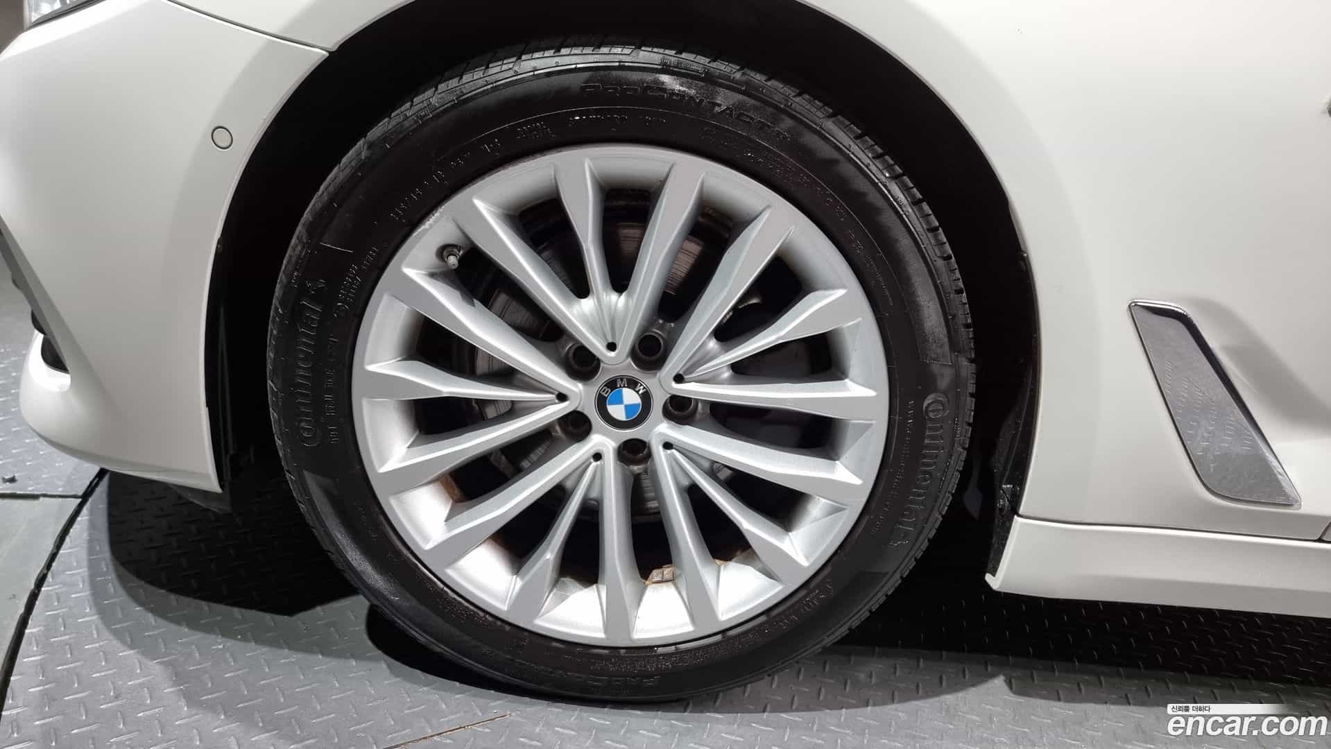 5-Series BMW 2018.8-OUTER-005