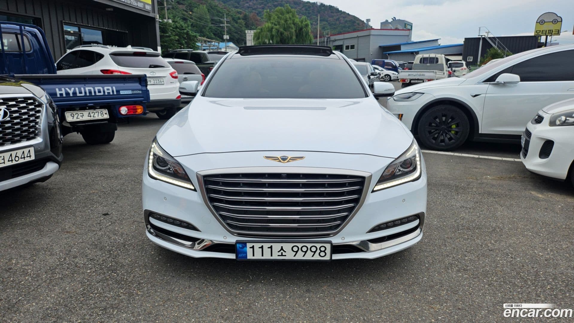 Main__Slider__Photo:G80 Genesis 2017.8-0
