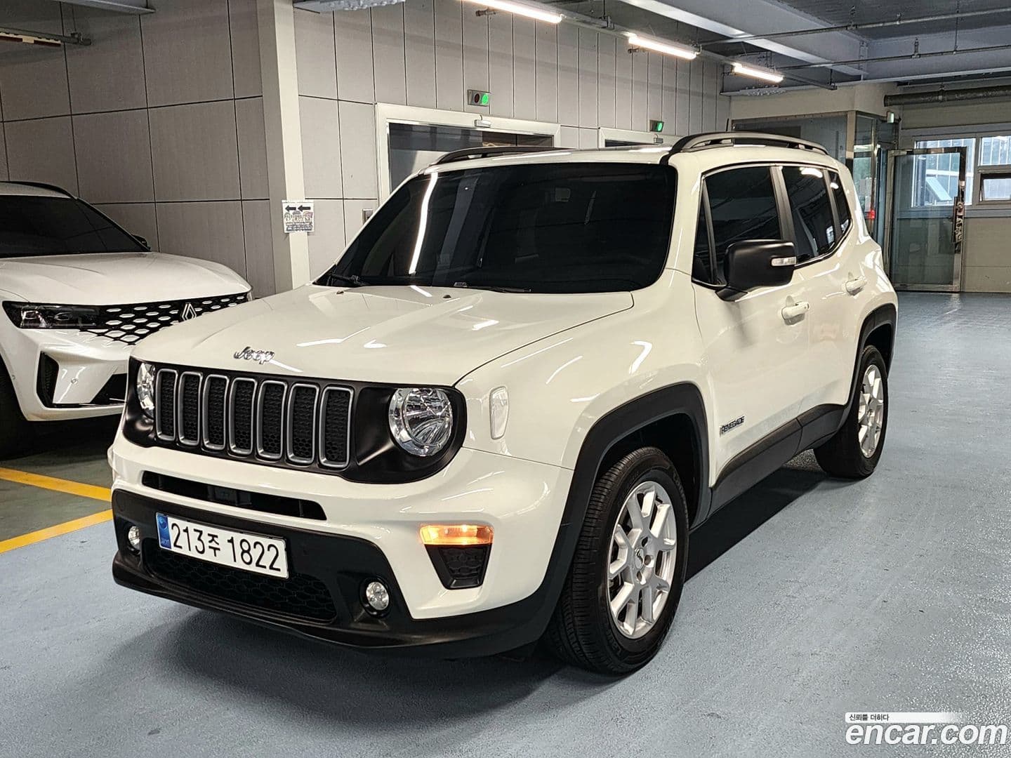 Main__Slider__Photo:Renegade Jeep 2022.11-0