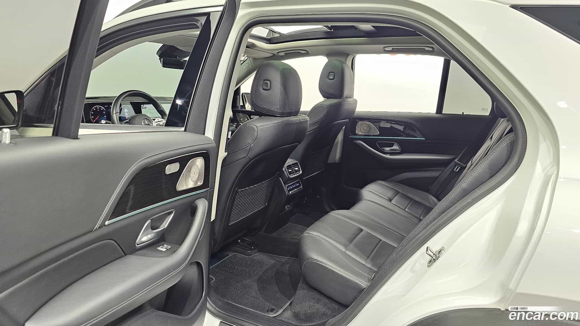GLE-Class Mercedes-Benz 2022.5-OPTION-015