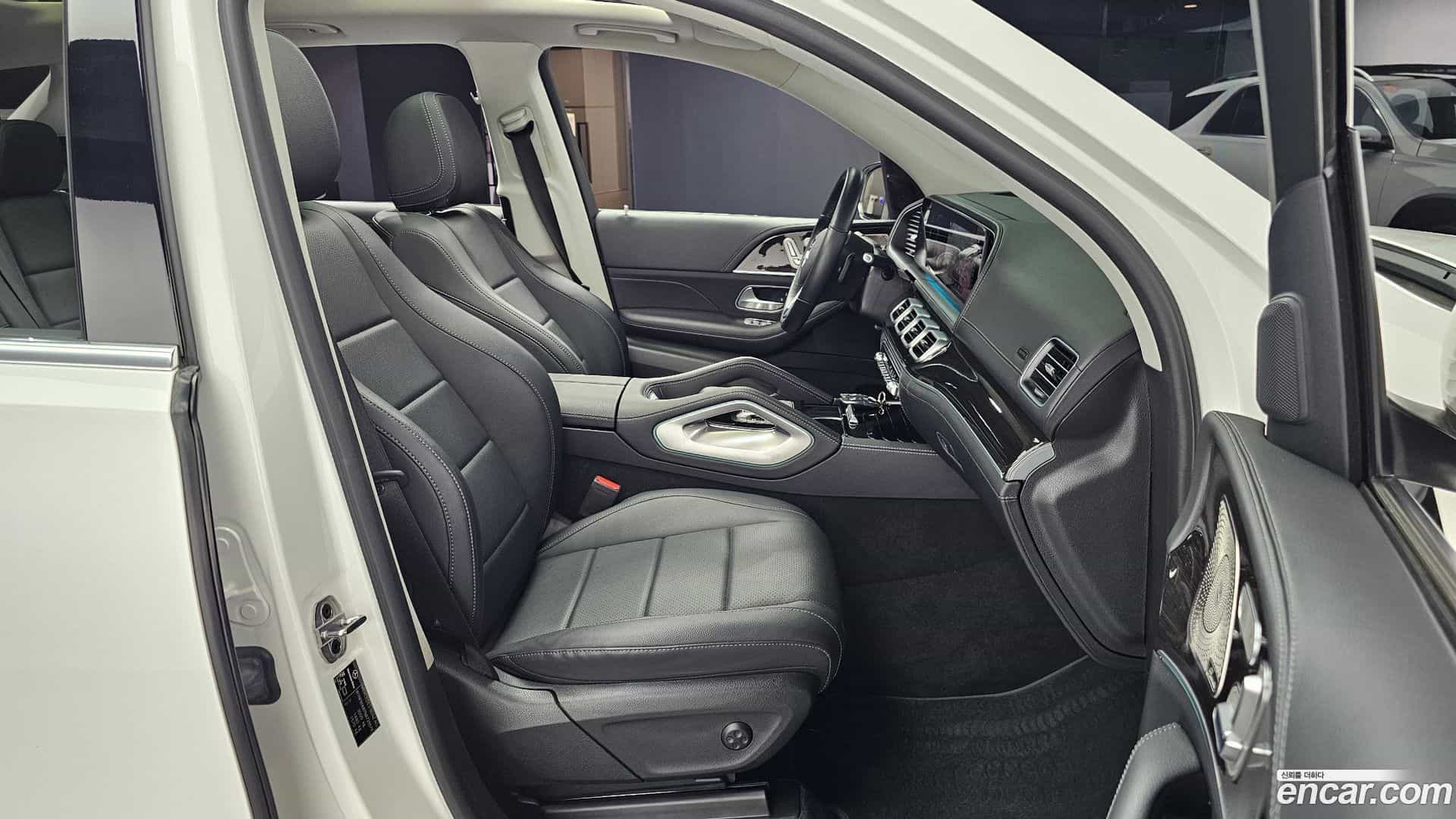 GLE-Class Mercedes-Benz 2022.5-OPTION-016