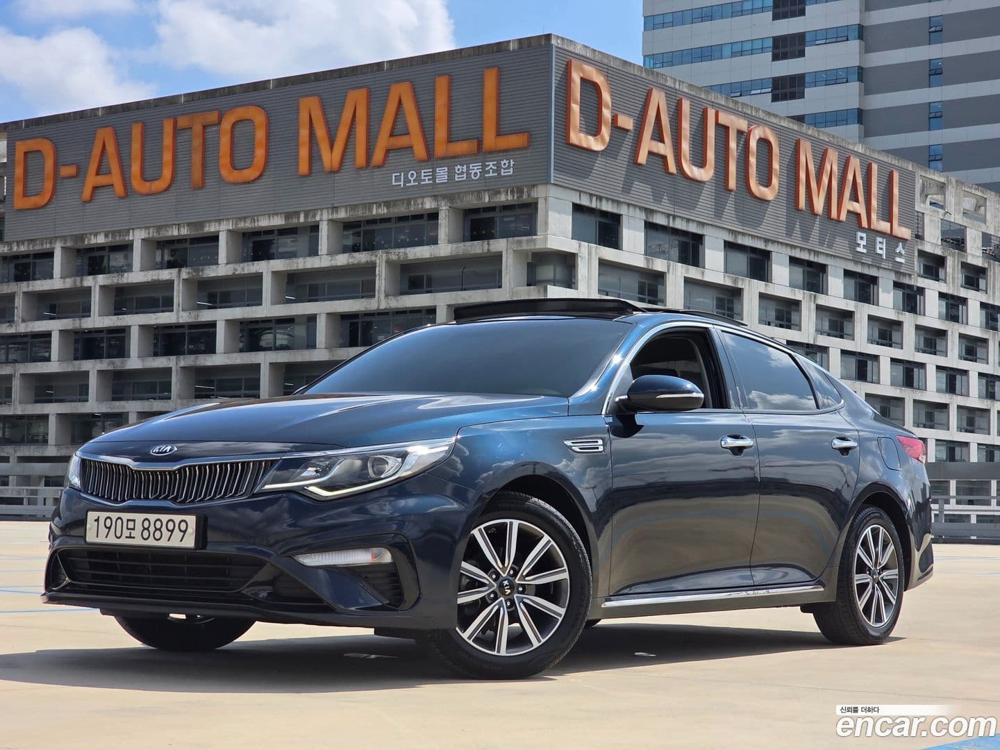 Main__Slider__Photo:K5 Kia 2018.7-0