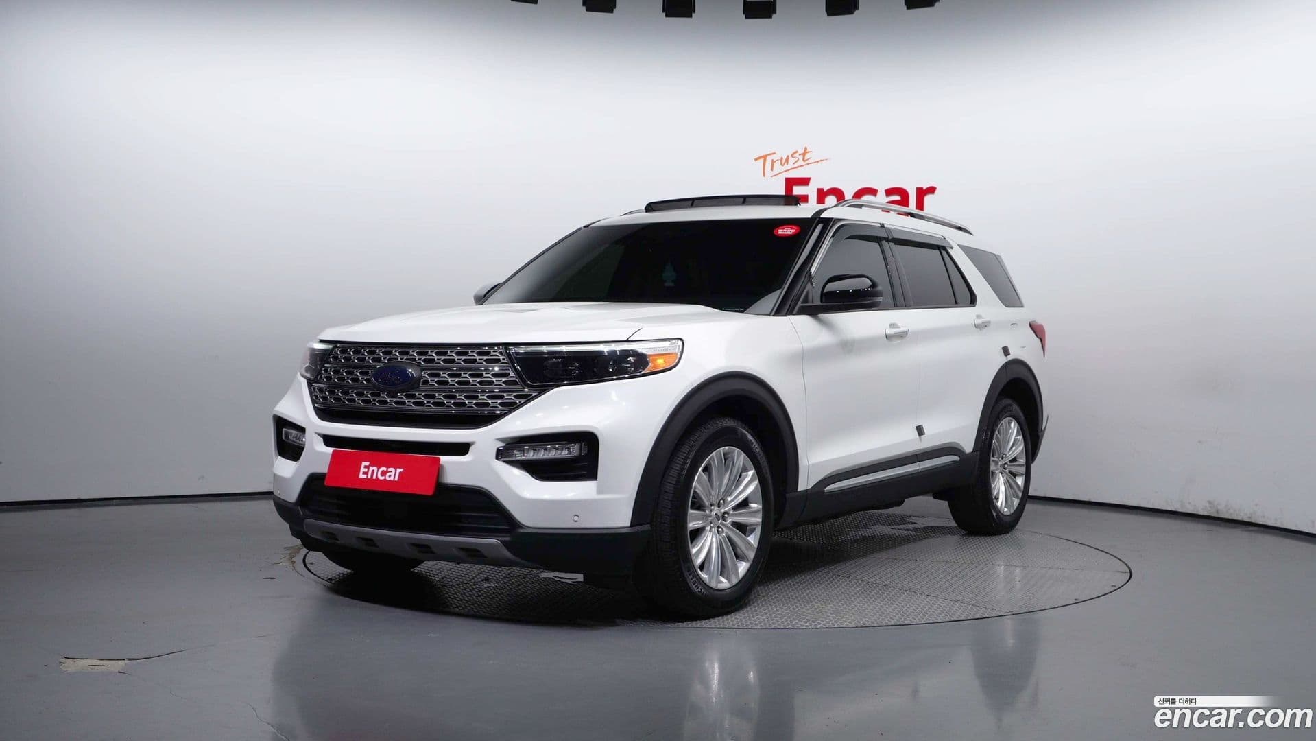 Main__Slider__Photo:Explorer Ford 2023.10-0