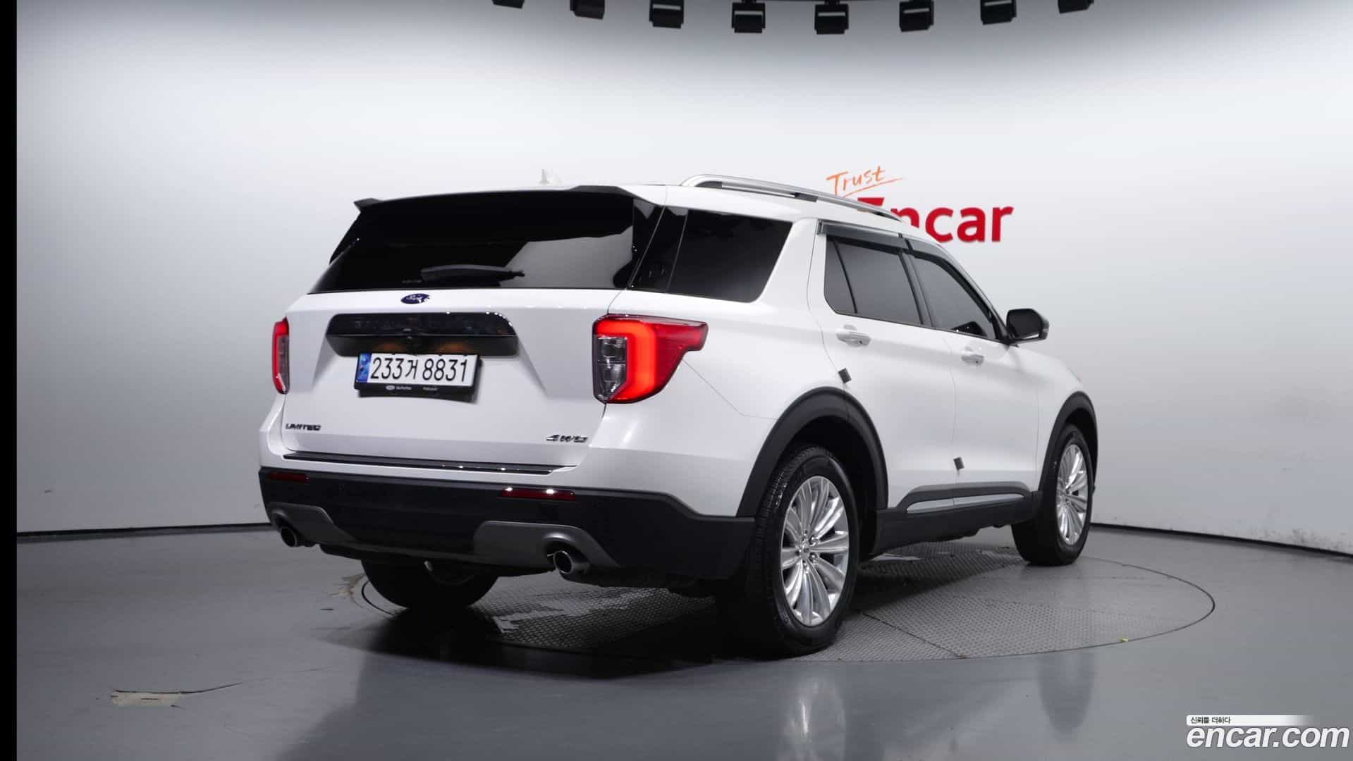 Explorer Ford 2023.10-OUTER-002