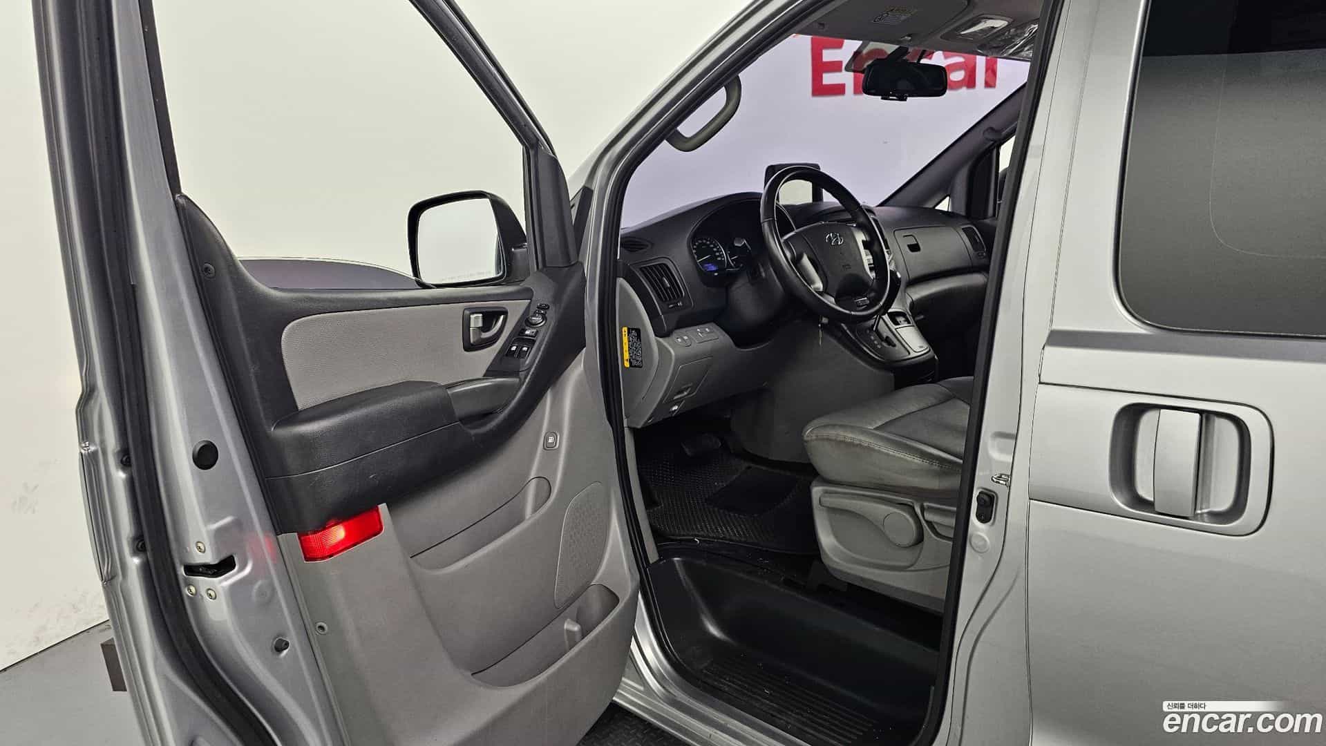 Starex Hyundai 2019.5-INNER-010