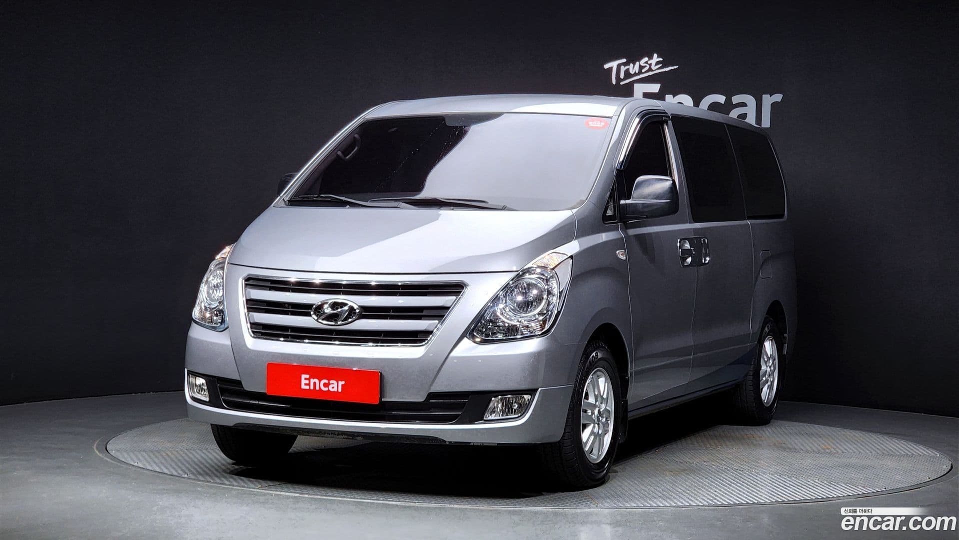 Main__Slider__Photo:Starex Hyundai 2016.9-0