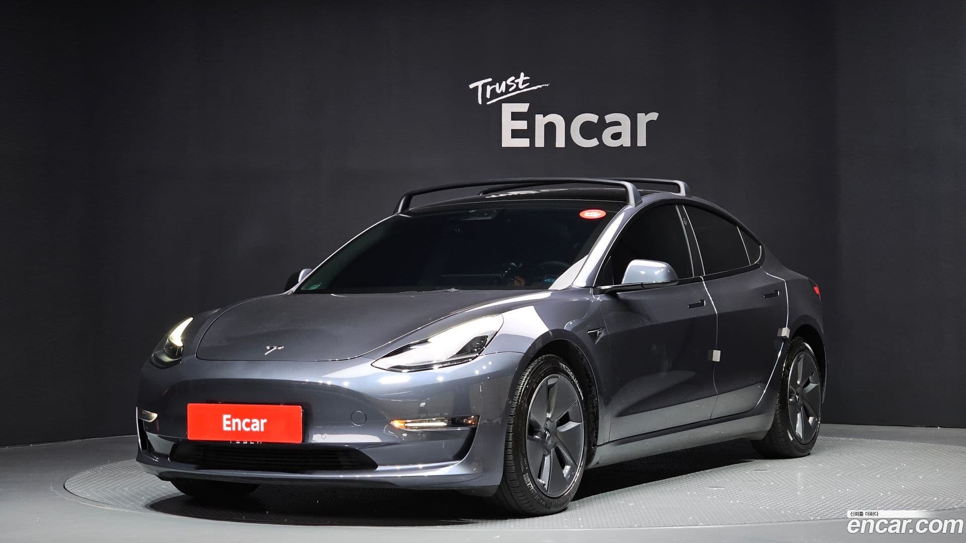 Main__Slider__Photo:Model 3 Tesla 2022.2-0