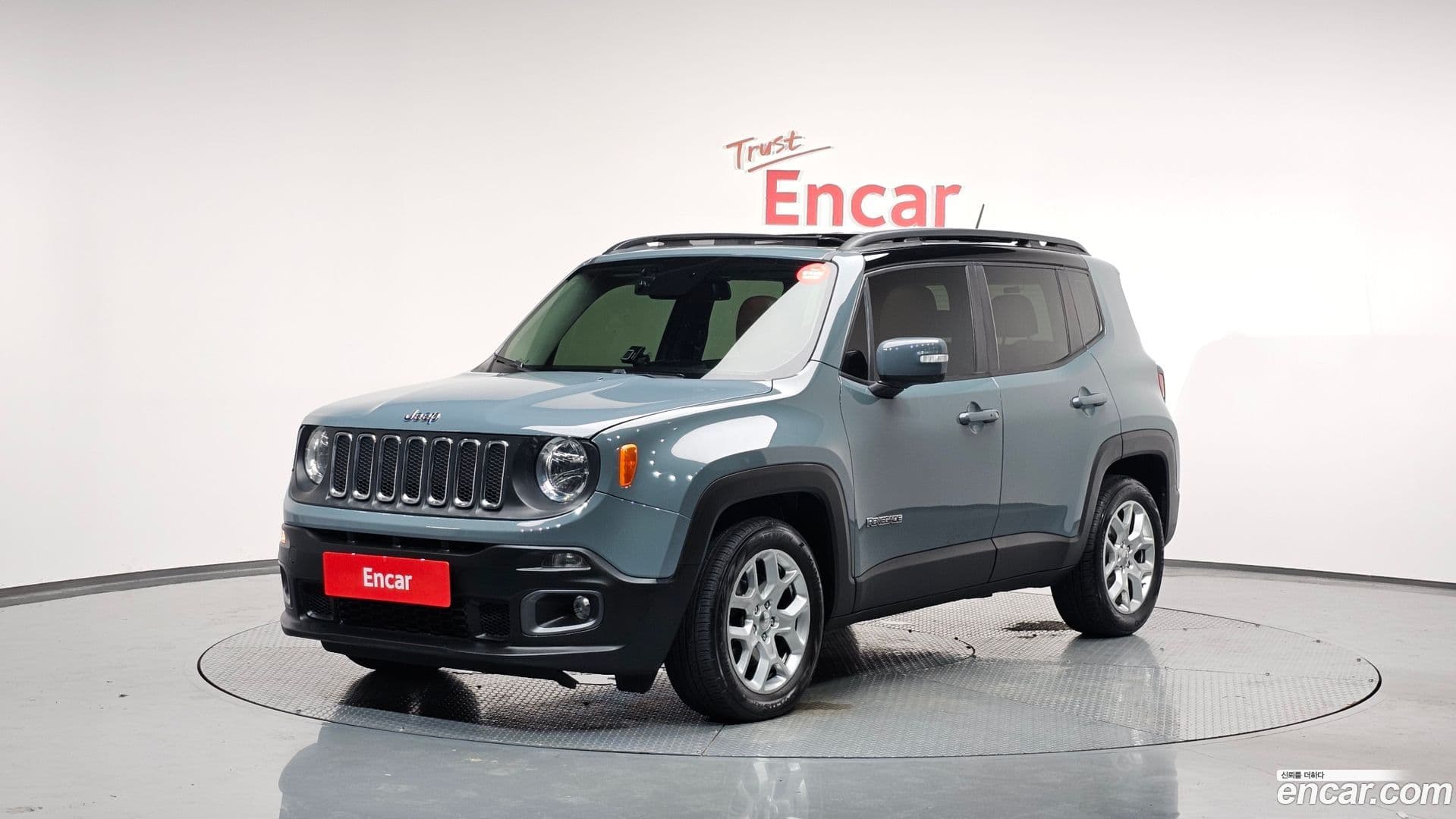 Main__Slider__Photo:Renegade Jeep 2016.6-0