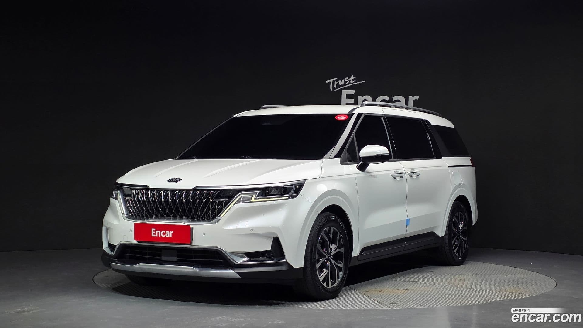 Main__Slider__Photo:Canival Kia 2020.9-0