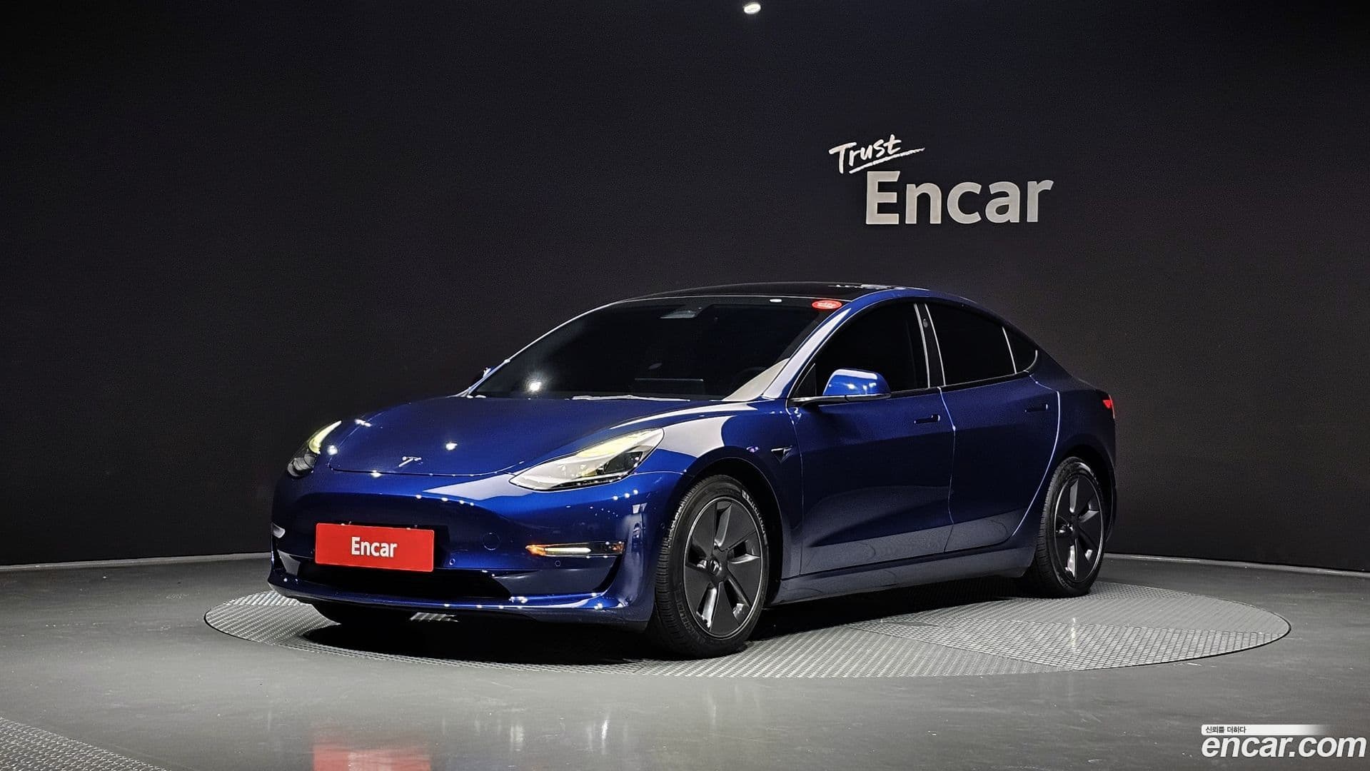 Main__Slider__Photo:Model 3 Tesla 2022.5-0