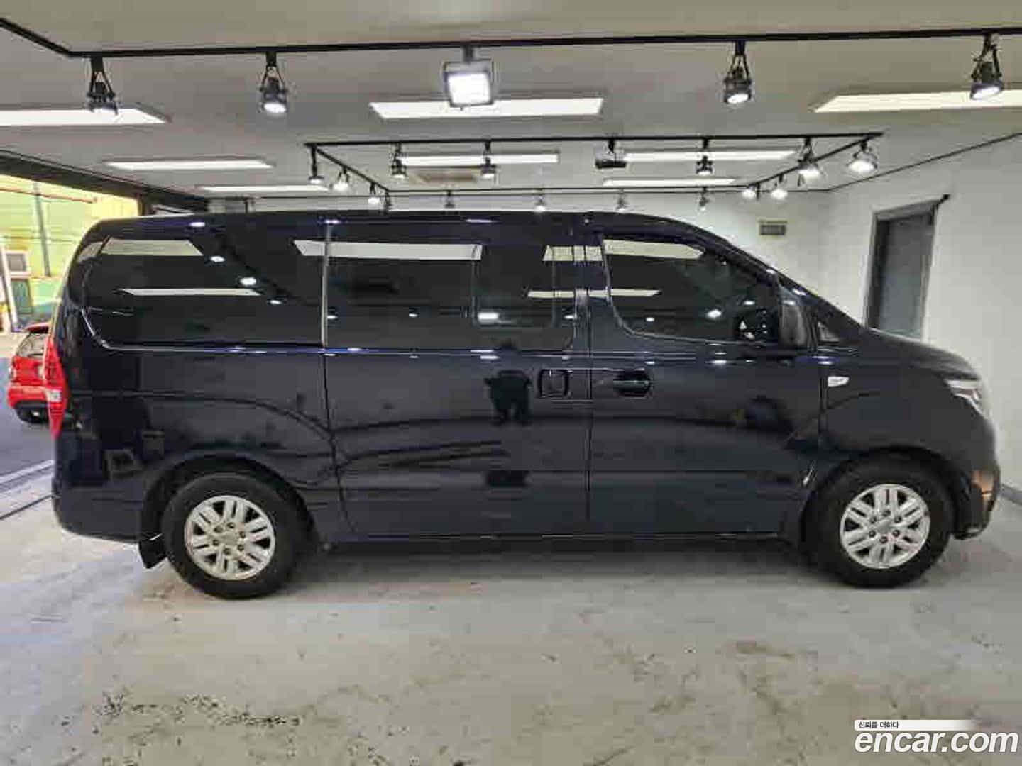 Starex Hyundai 2021.0-OUTER-004