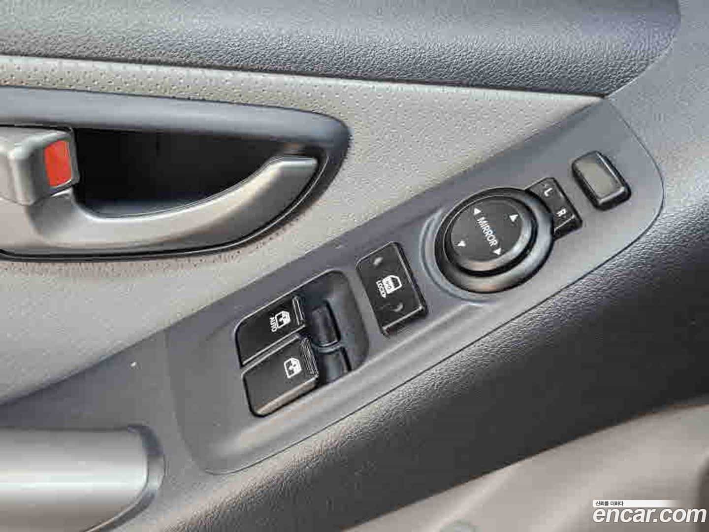 Starex Hyundai 2021.0-OPTION-018
