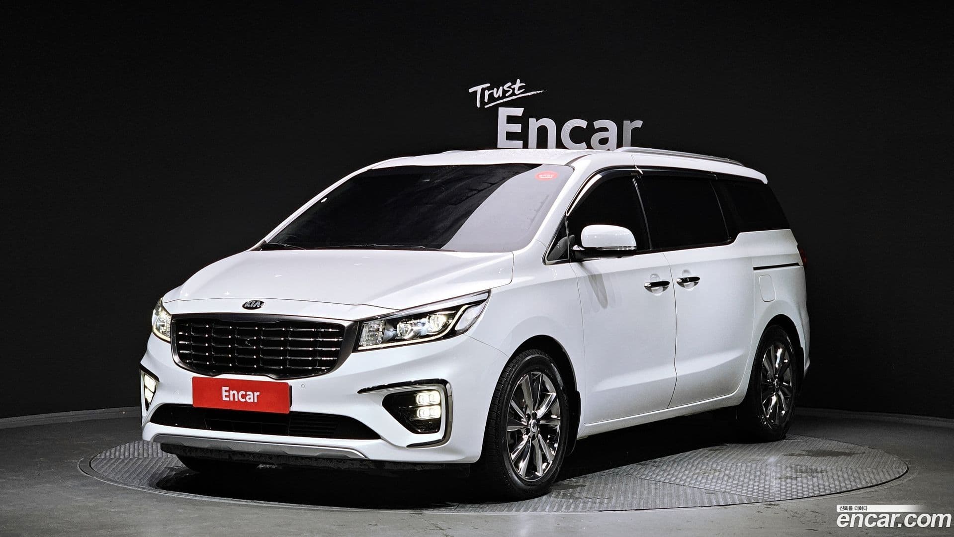 Main__Slider__Photo:Canival Kia 2018.7-0