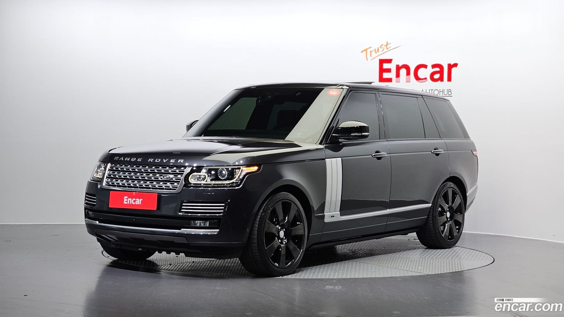 Main__Slider__Photo:Range Rover Land Rover 2017.1-0