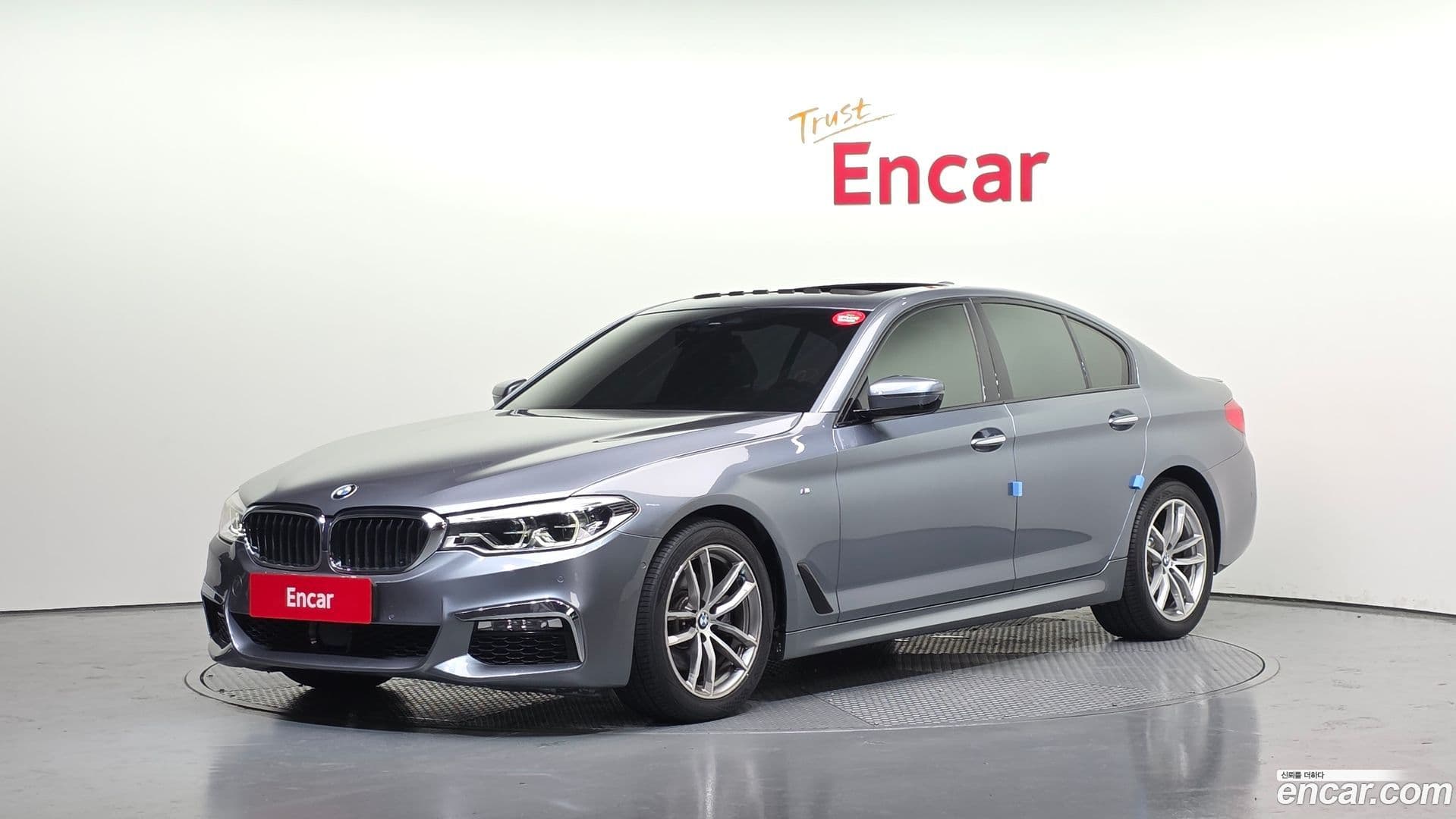 Main__Slider__Photo:5-Series BMW 2017.7-0