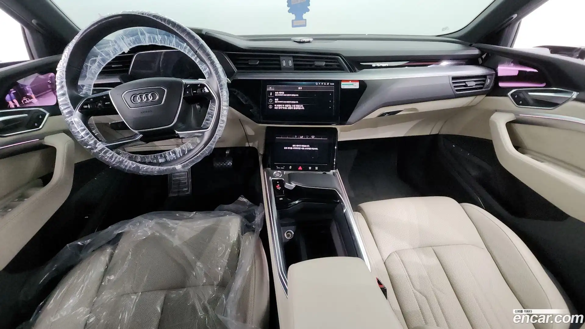 e-tron Audi 2020.6-INNER-007