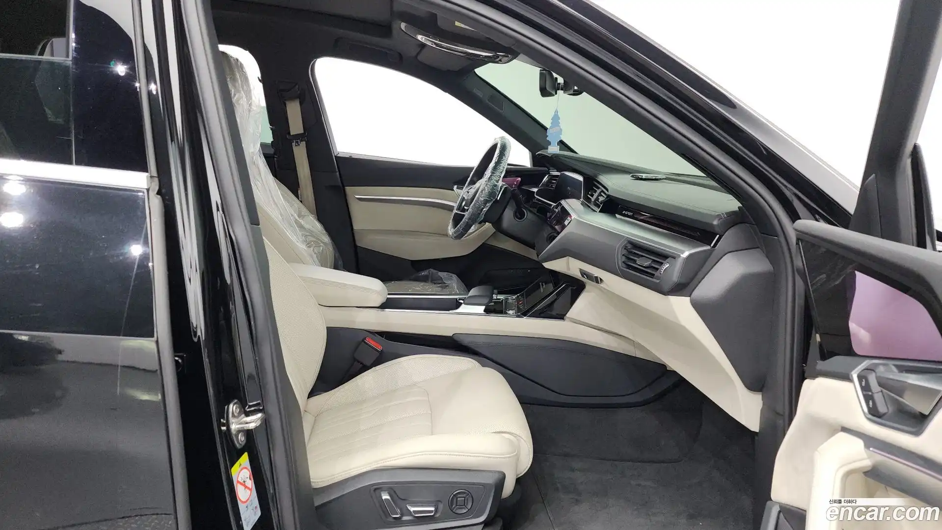 e-tron Audi 2020.6-OPTION-015