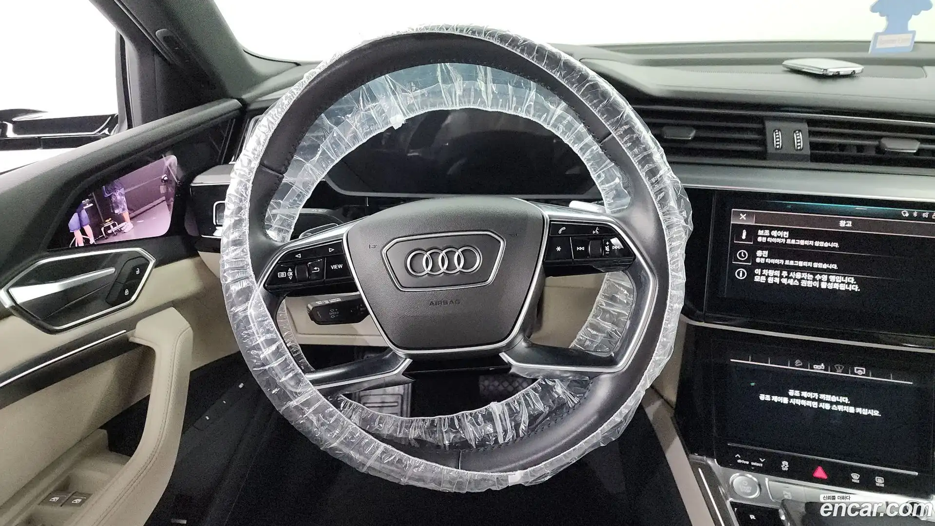 e-tron Audi 2020.6-OPTION-017