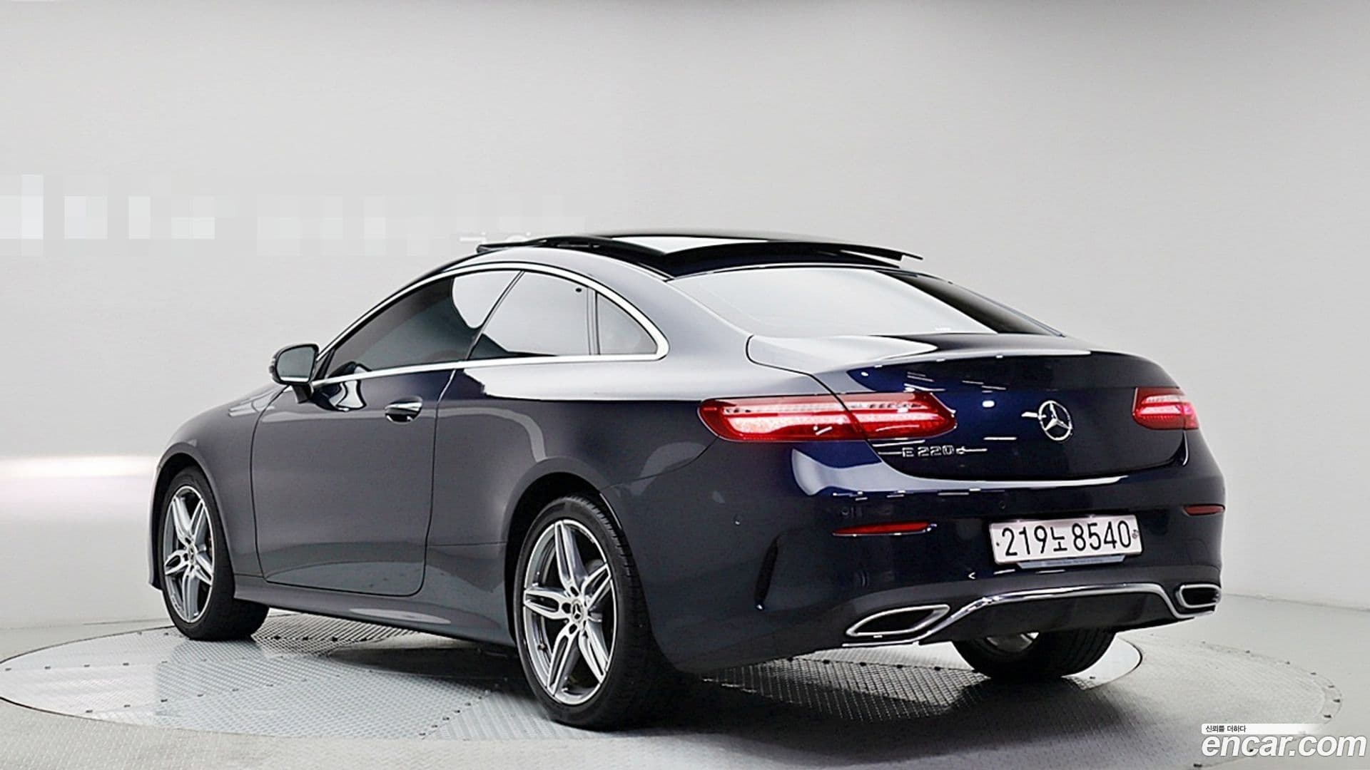 Main__Slider__Photo:E-Class Mercedes-Benz 2018.5-0