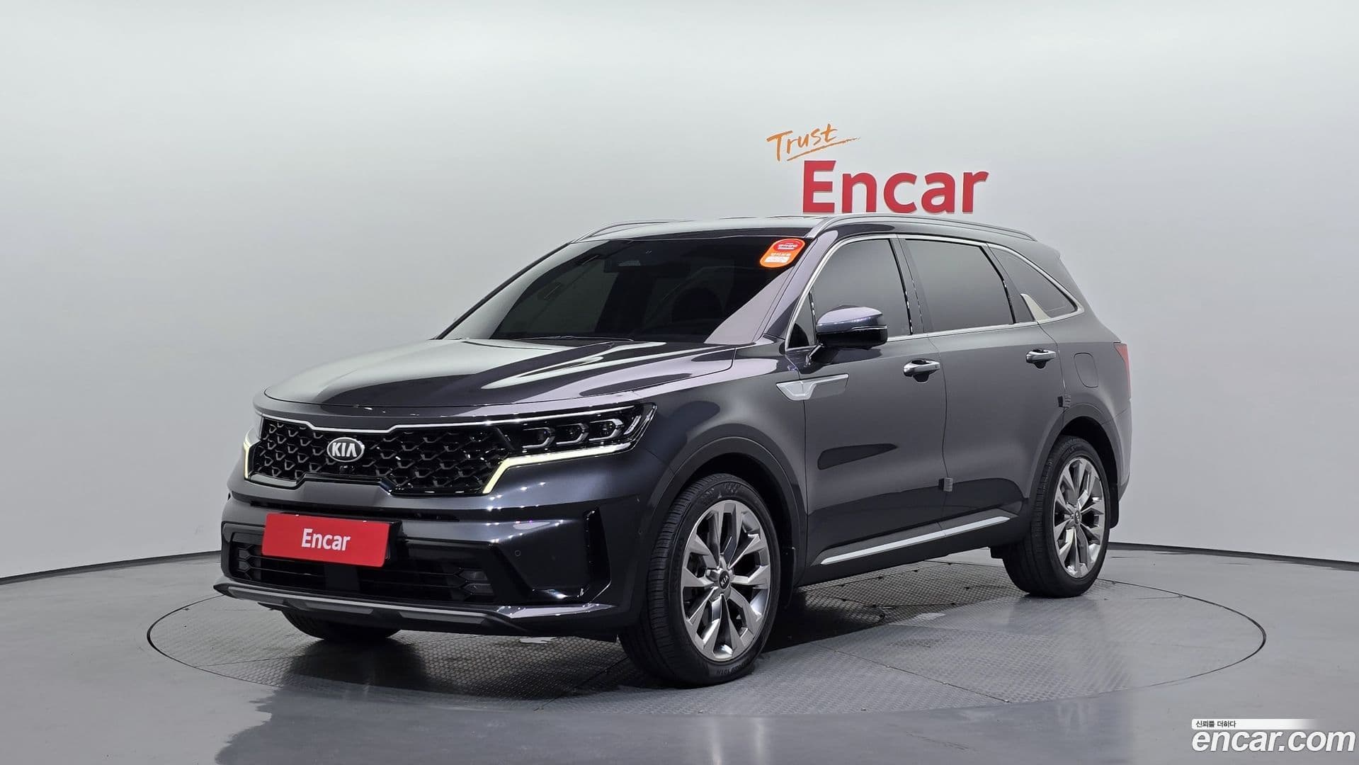 Main__Slider__Photo:Sorento Kia 2020.5-0