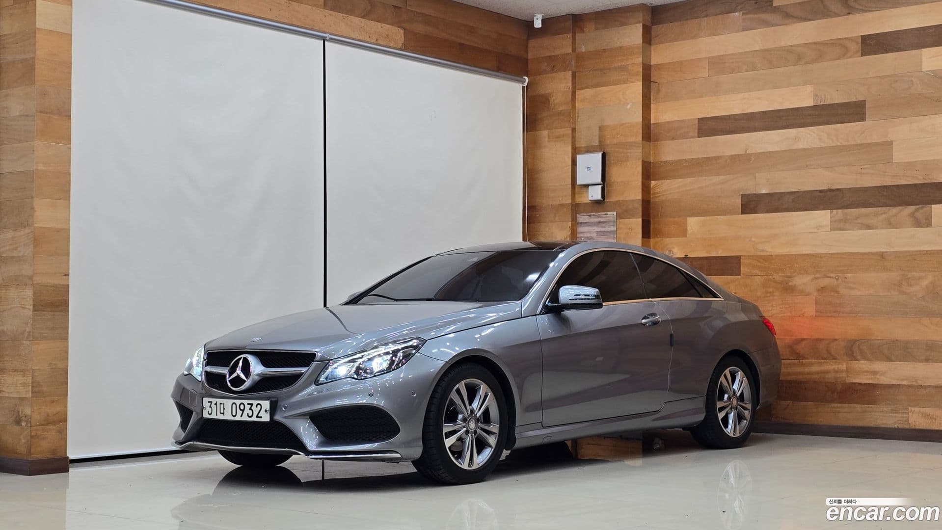 Main__Slider__Photo:E-Class Mercedes-Benz 2015.7-0