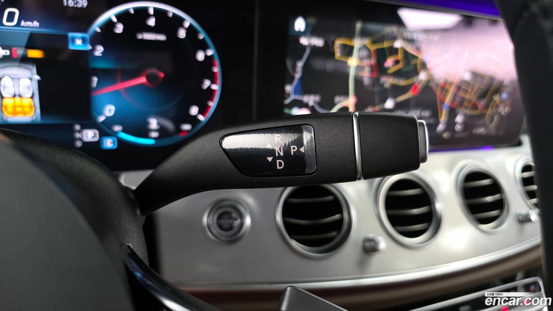 E-Class Mercedes-Benz 2020.11-INNER-009