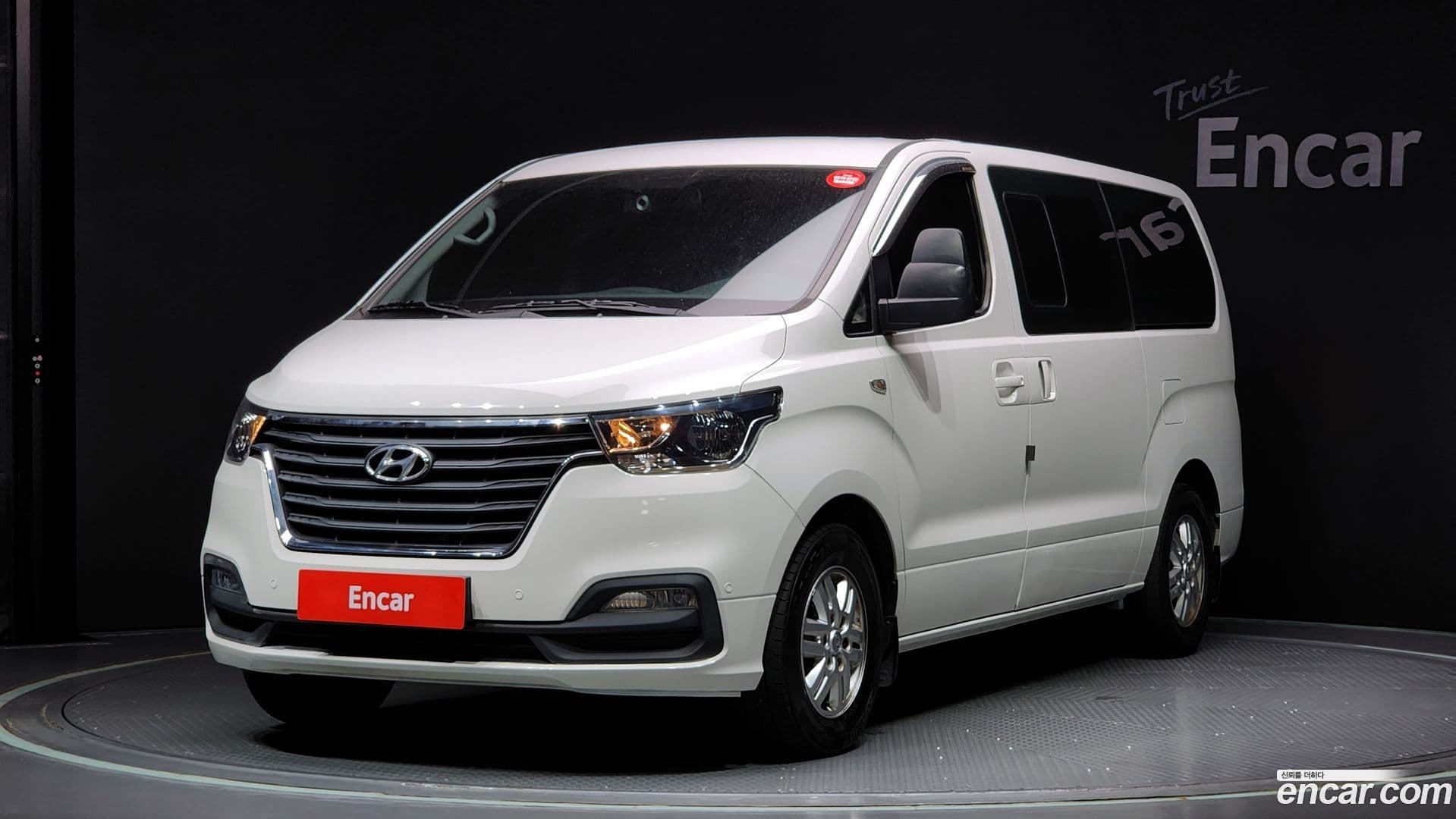 Main__Slider__Photo:Starex Hyundai 2019.0-0