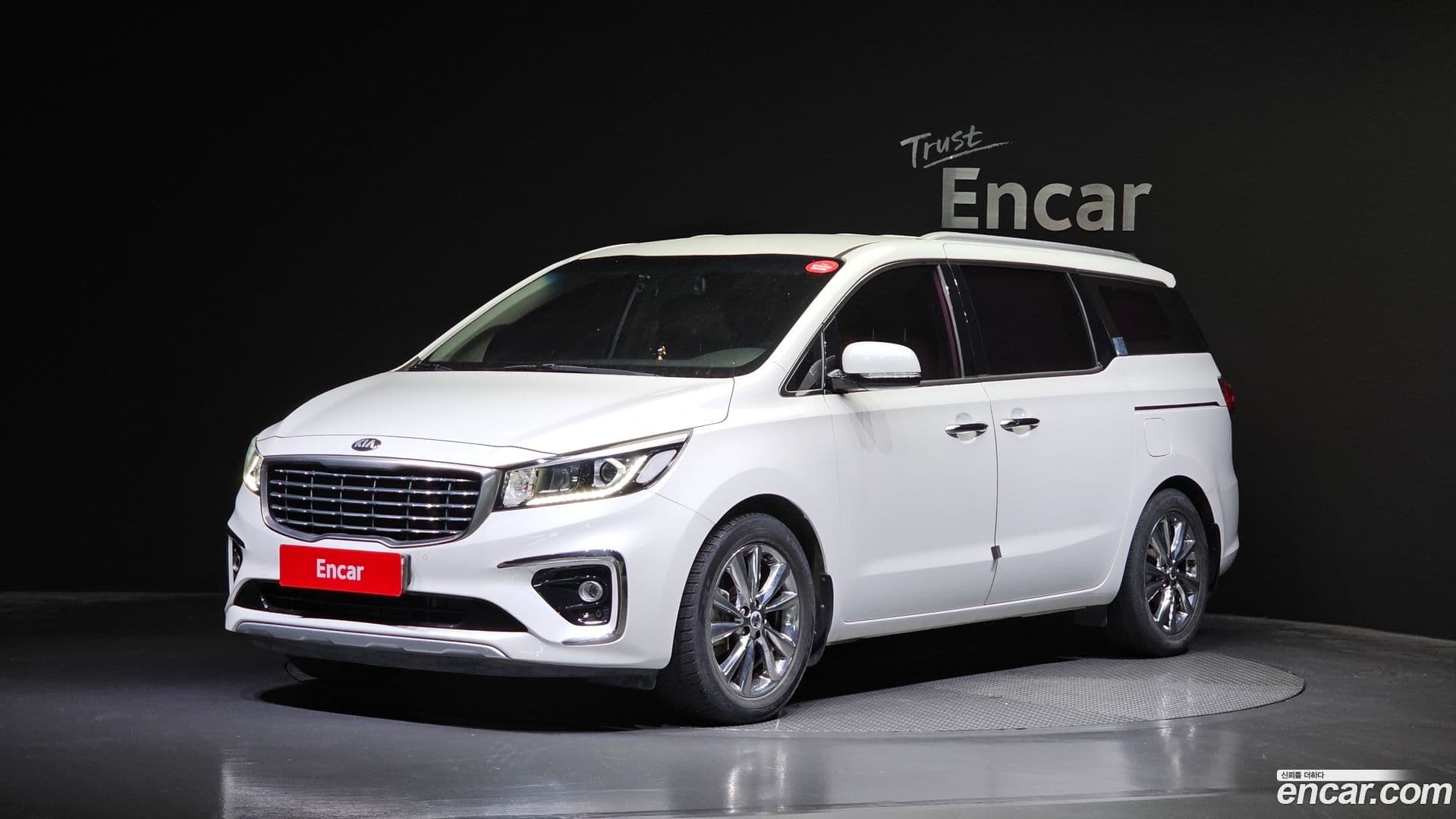 Main__Slider__Photo:Canival Kia 2018.11-0