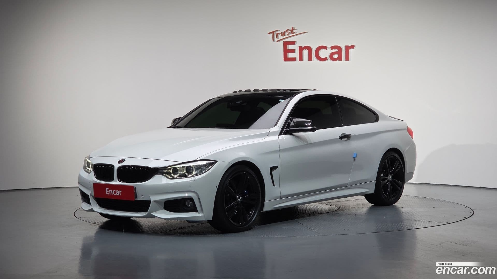 Main__Slider__Photo:4-Series BMW 2015.1-0
