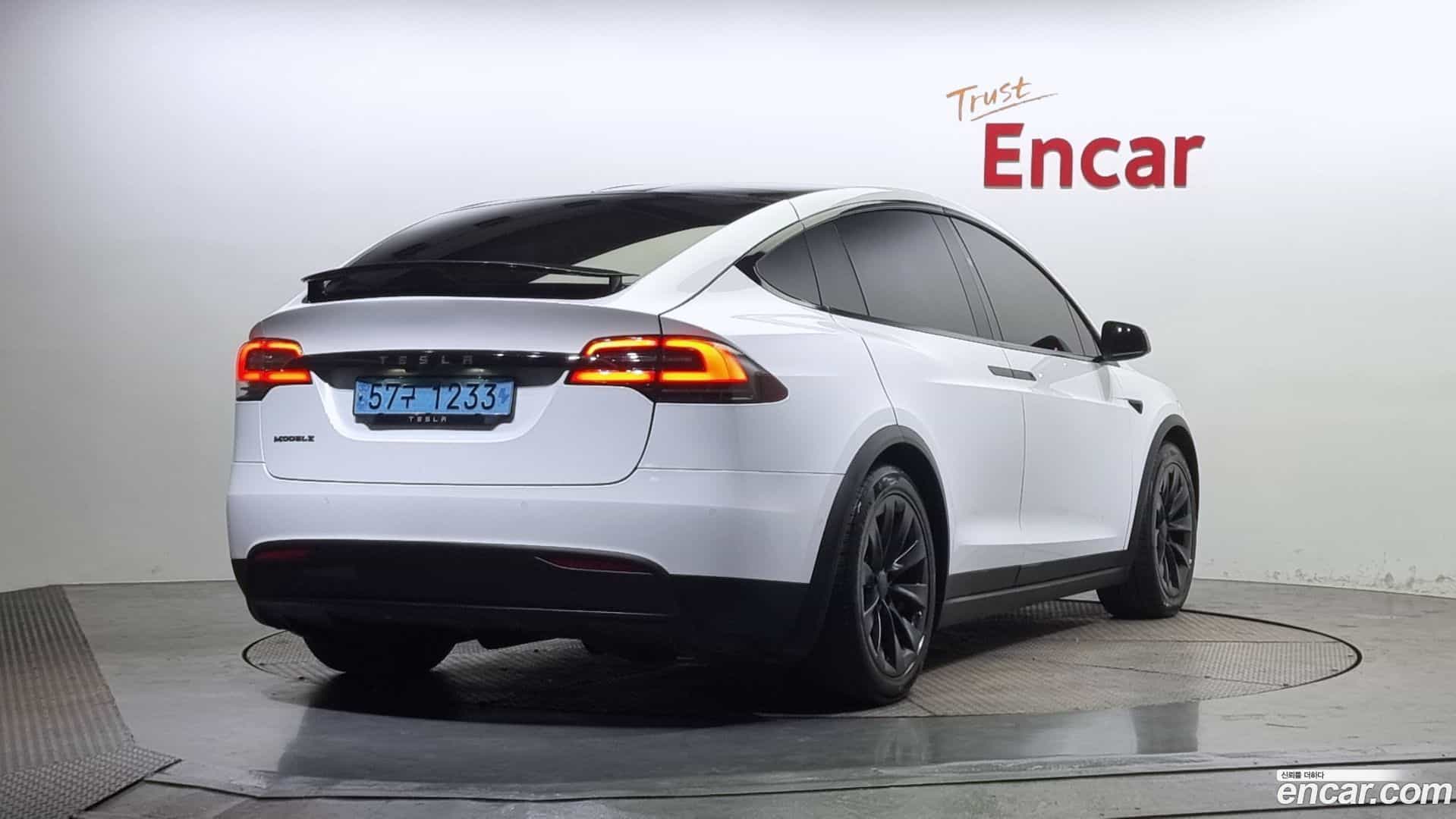 Model X Tesla 2018.9-OUTER-002