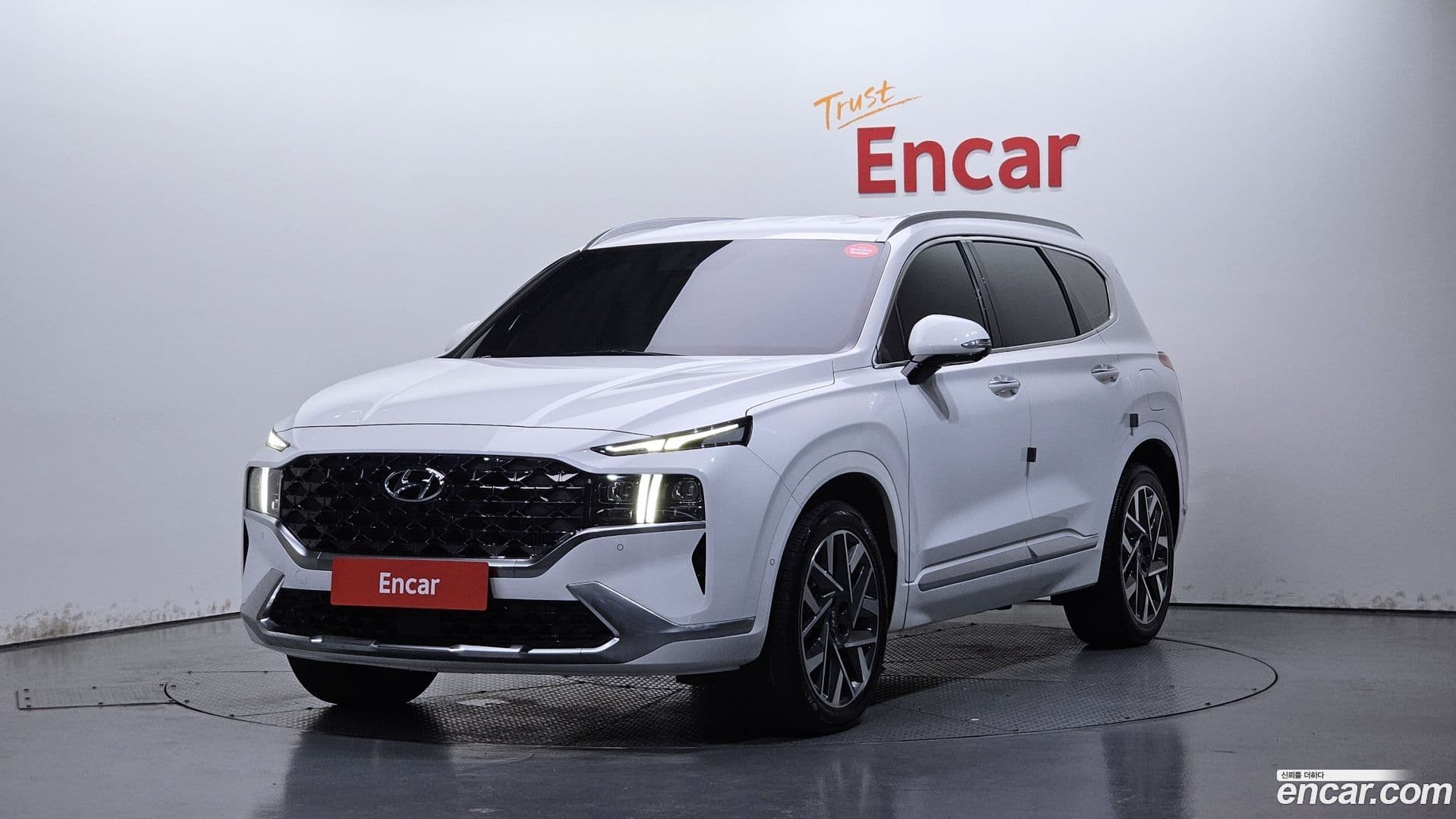 Main__Slider__Photo:Santafe Hyundai 2021.1-0