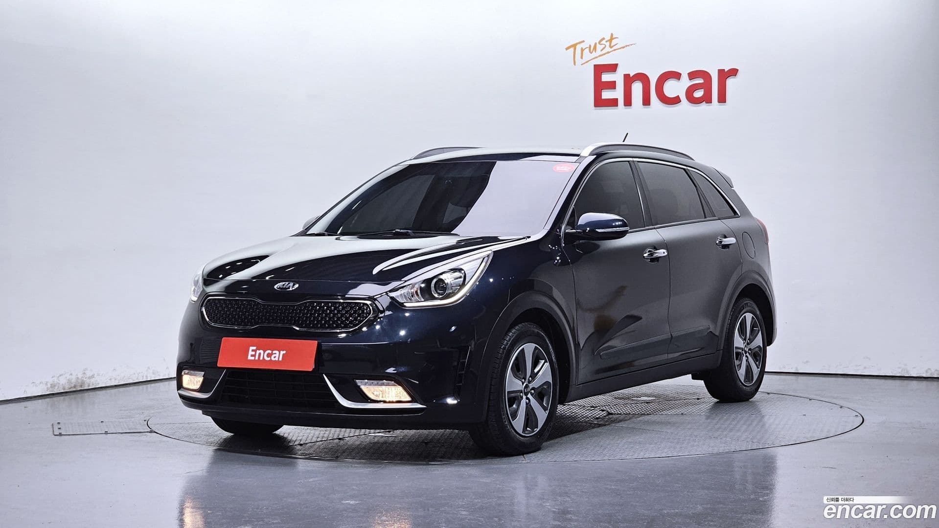 Main__Slider__Photo:Niro Kia 2018.4-0