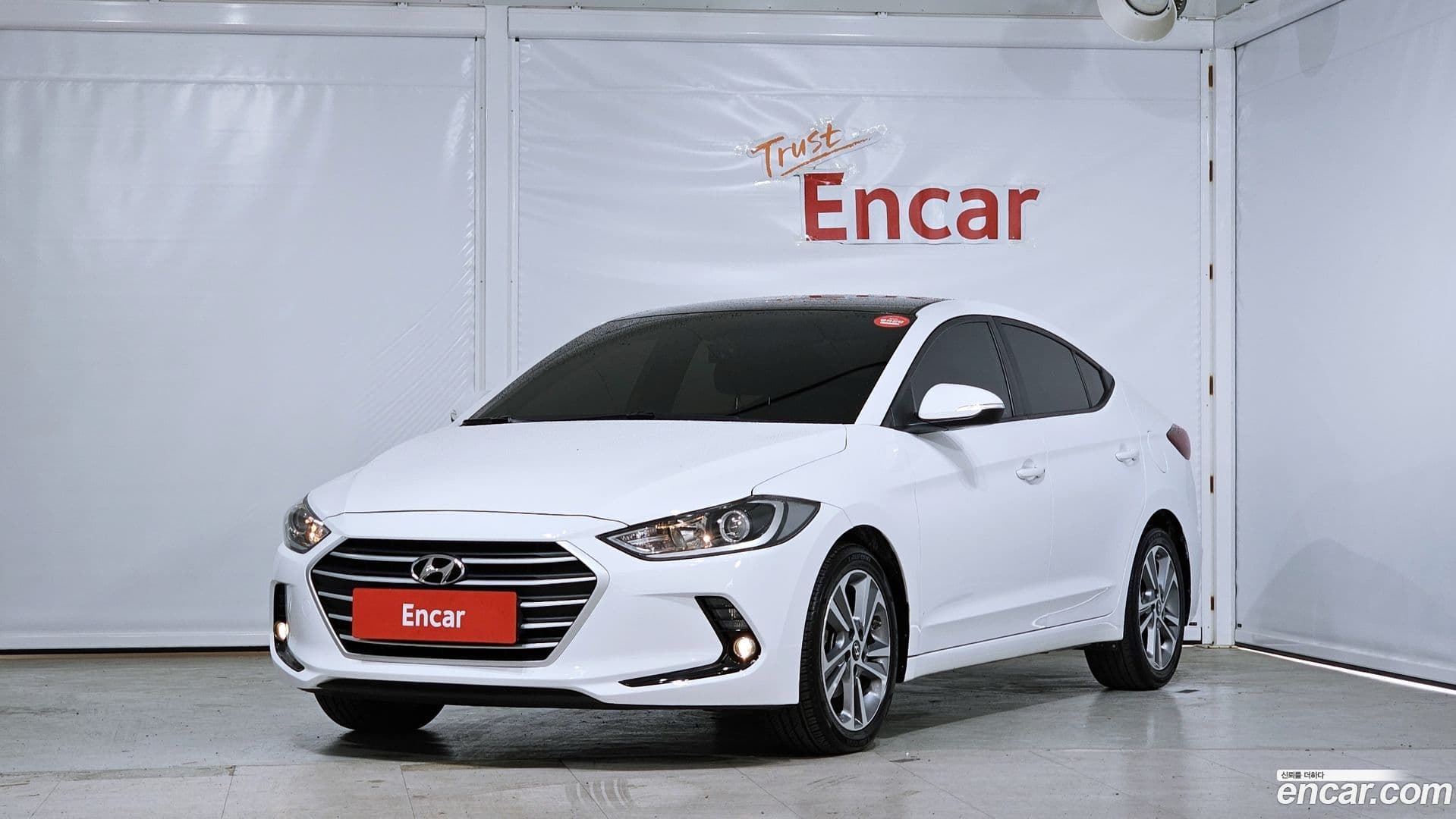 Main__Slider__Photo:AVANTE Hyundai 2018.7-0