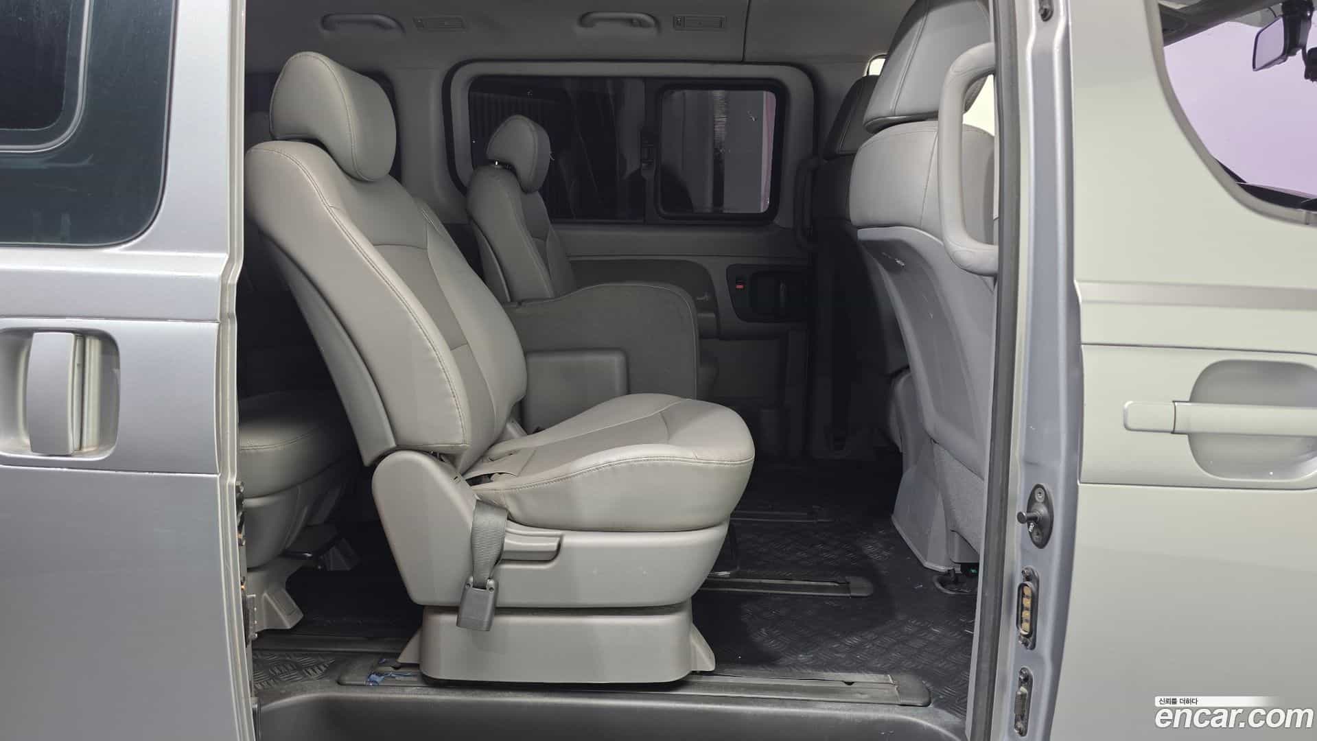Starex Hyundai 2019.1-OPTION-016