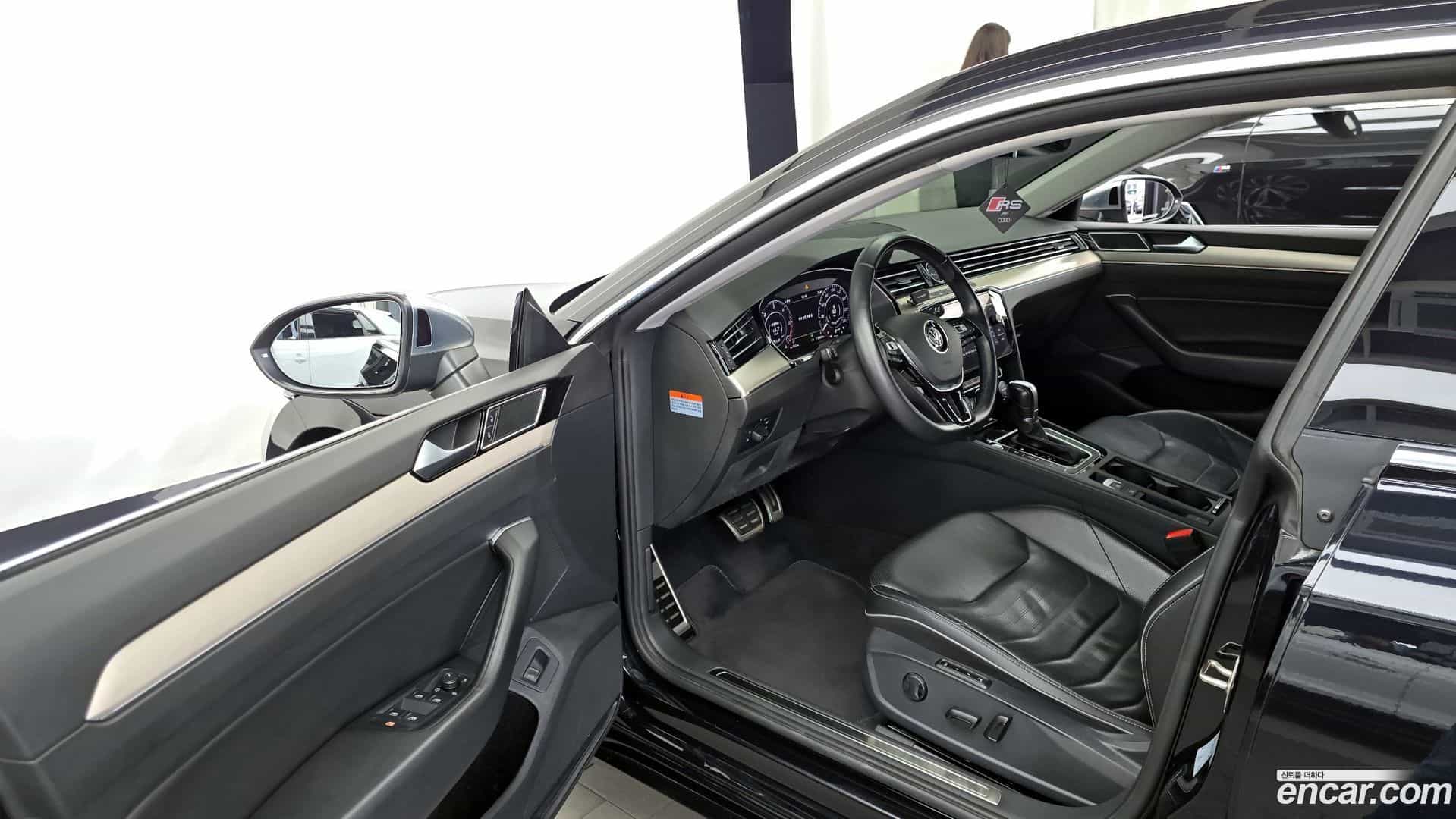Arteon Volkswagen 2019.4-INNER-010