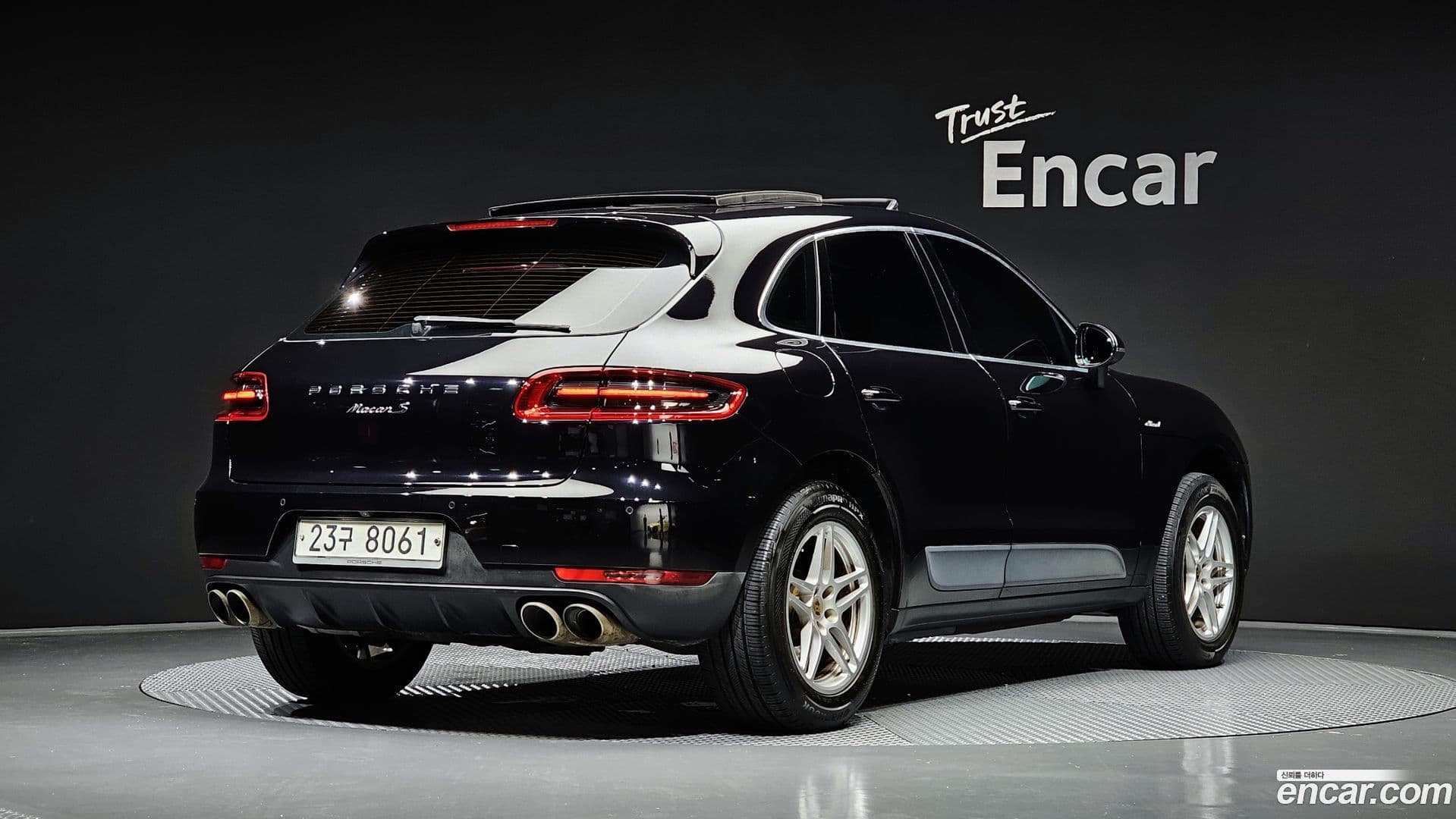 Main__Slider__Photo:Macan Porsche 2014.5-0