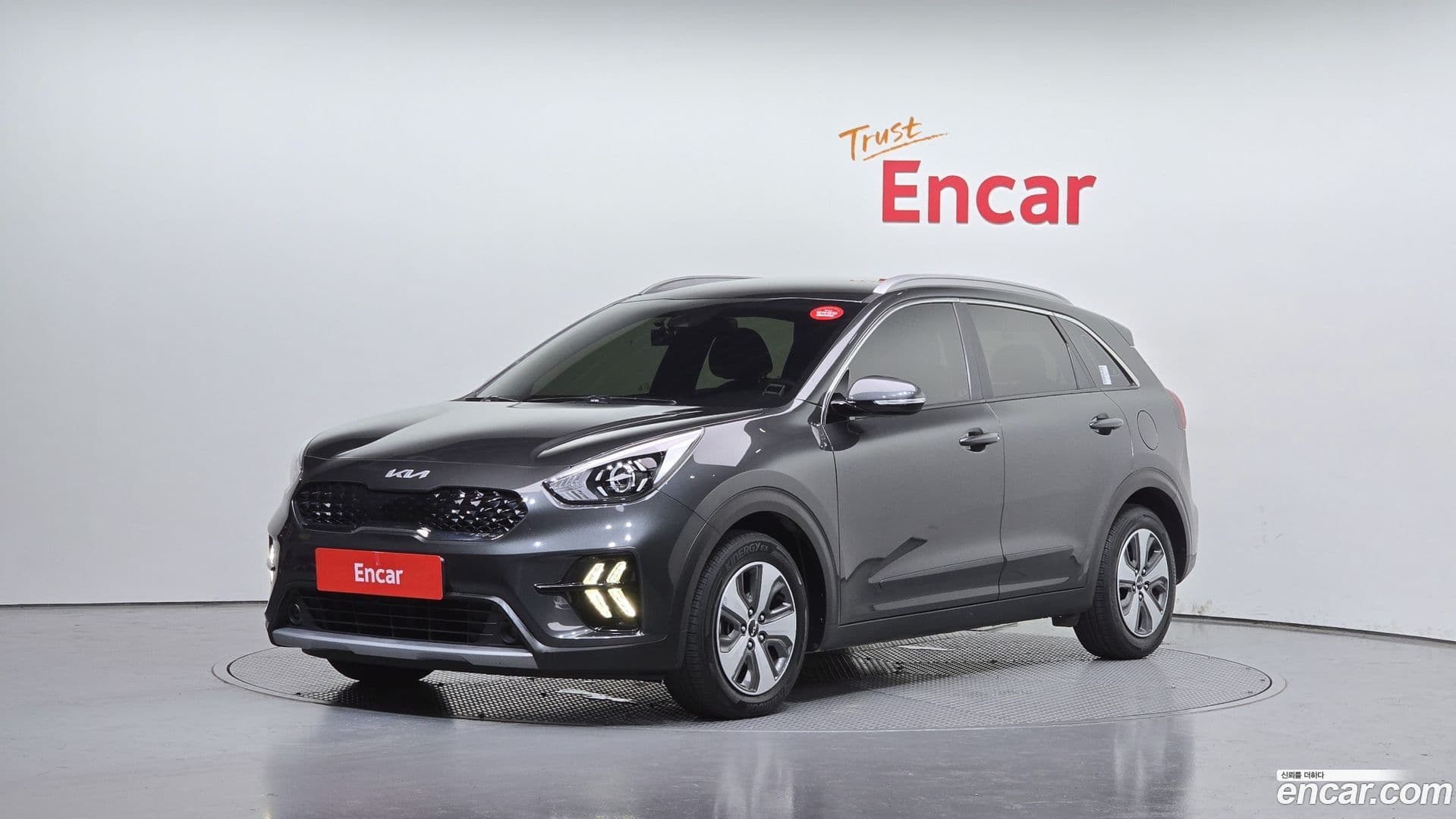 Main__Slider__Photo:Niro Kia 2021.8-0