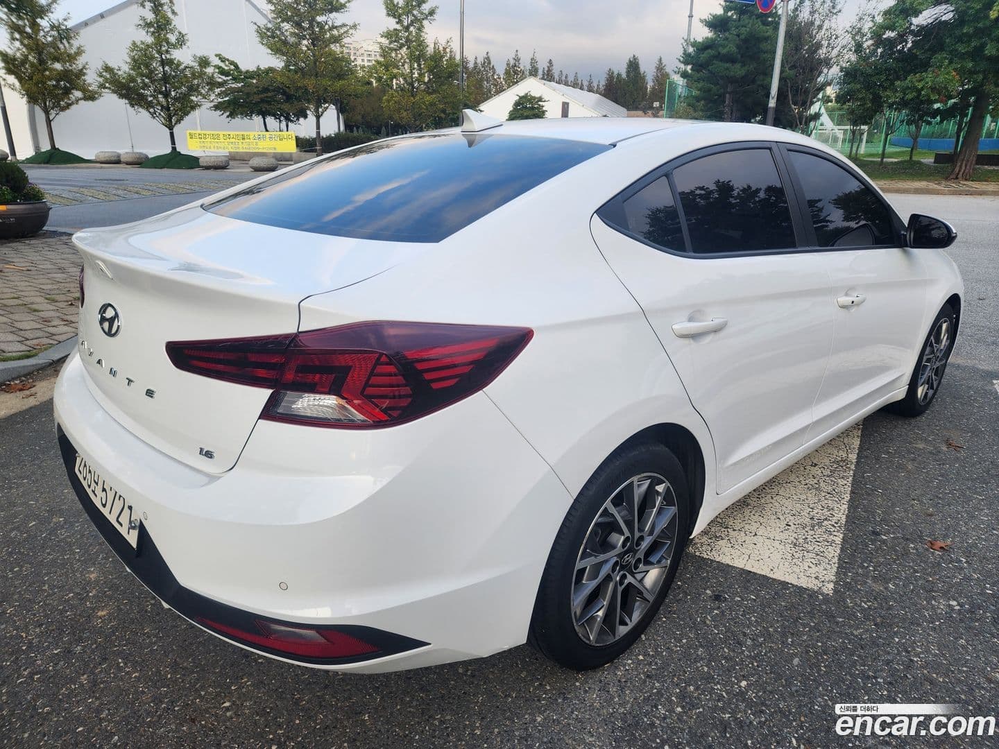 Main__Slider__Photo:AVANTE Hyundai 2018.10-0