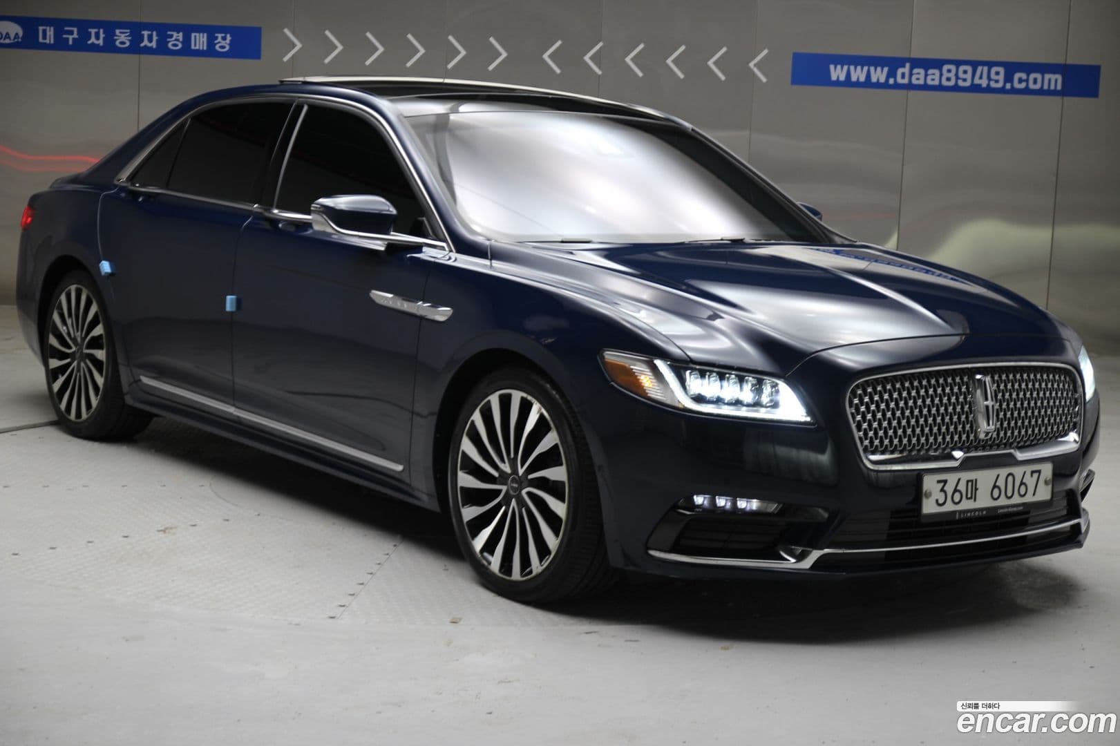 Main__Slider__Photo:Continental Lincoln 2017.6-0