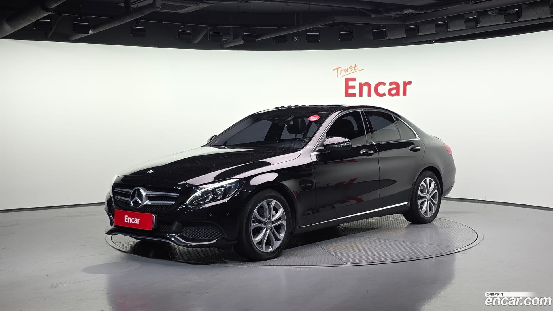 Main__Slider__Photo:C-Class Mercedes-Benz 2016.10-0