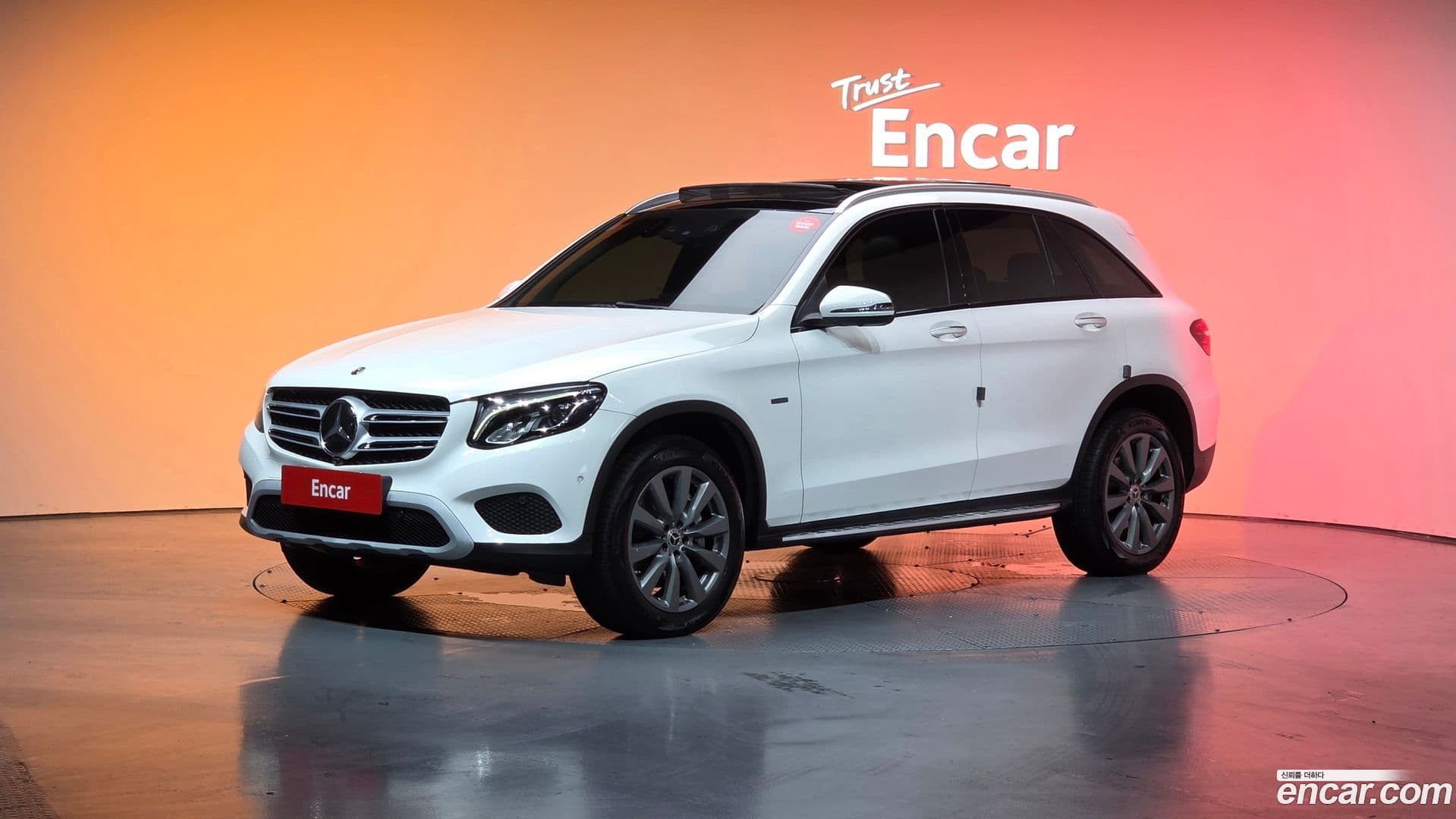 Main__Slider__Photo:GLC-Class Mercedes-Benz 2018.10-0