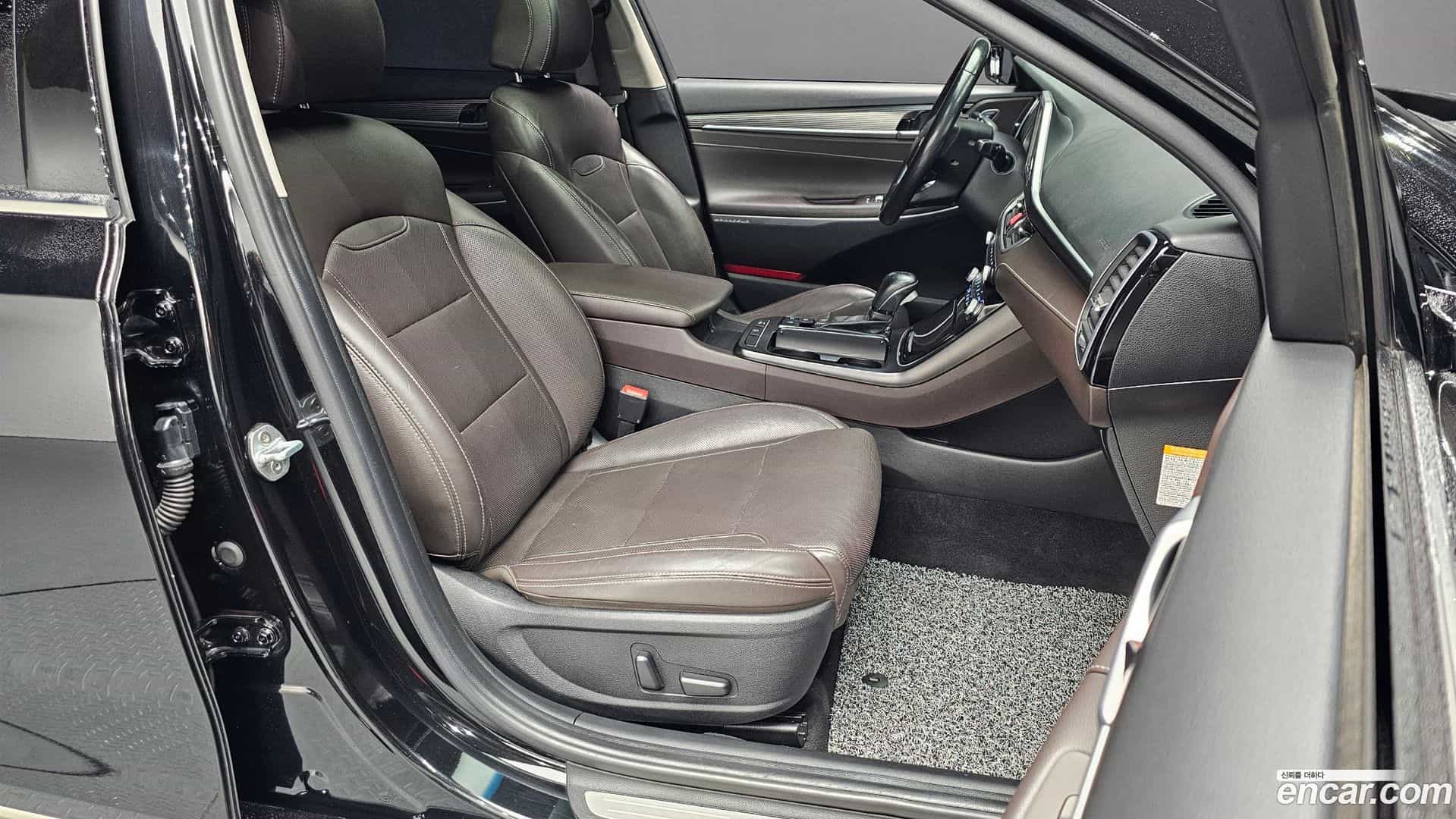 Grandeur Hyundai 2018.3-INNER-010