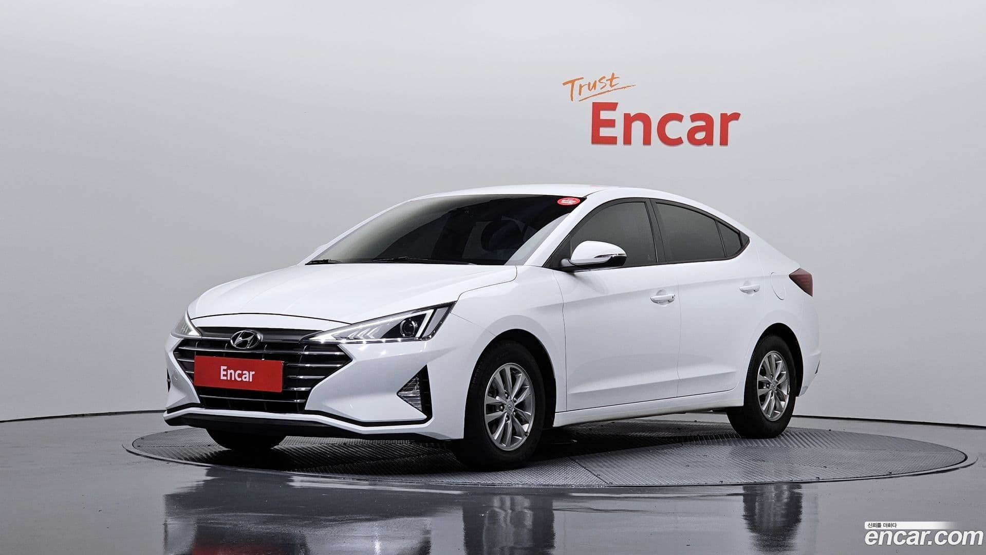 Main__Slider__Photo:AVANTE Hyundai 2019.9-0