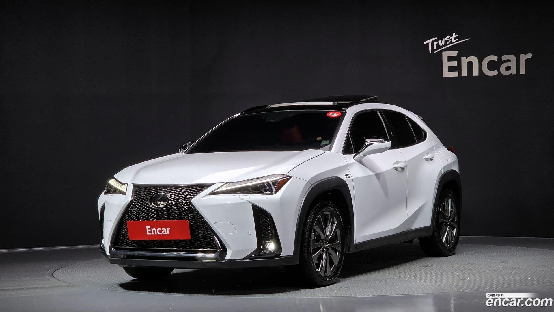 Main__Slider__Photo:UX Lexus 2024.3-0