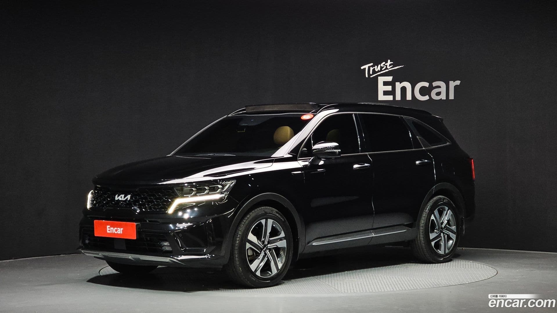 Main__Slider__Photo:Sorento Kia 2021.3-0