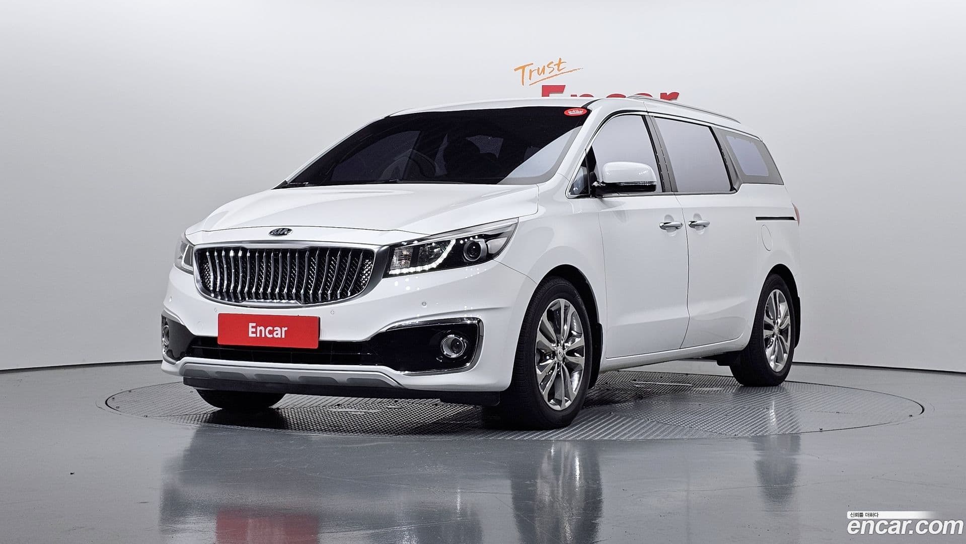 Main__Slider__Photo:Canival Kia 2016.11-0